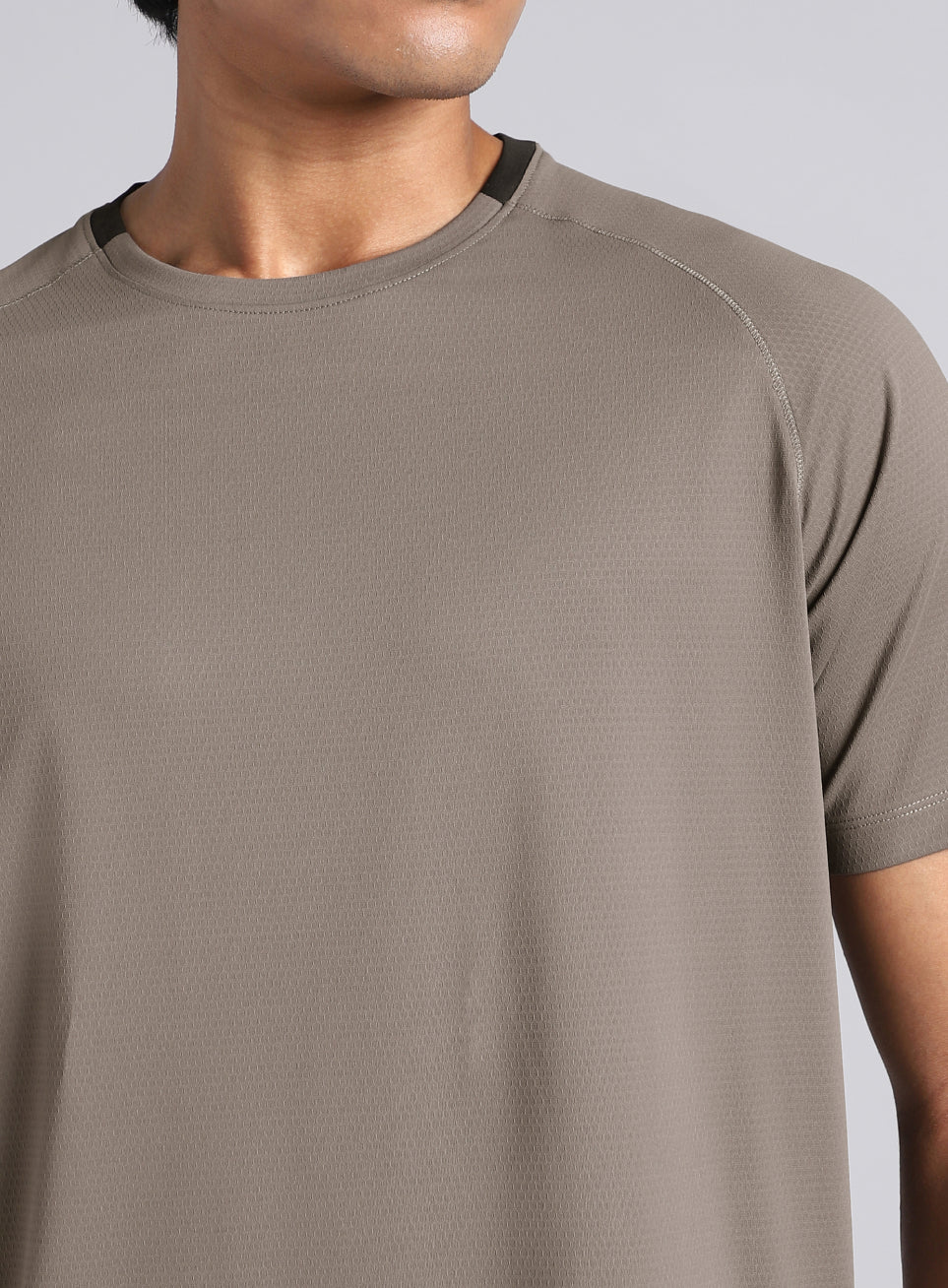 Men's Dark Grey Workout Essential T-shirt