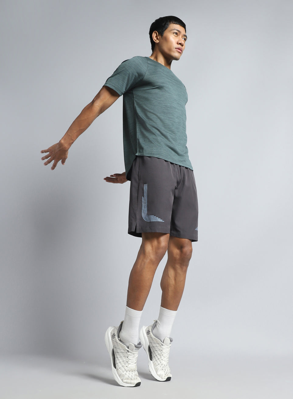 Men's D. Grey Training Elevate Sculpt T-shirt