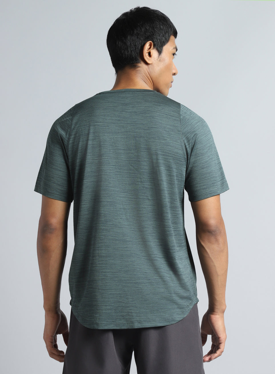 Men's D. Grey Training Elevate Sculpt T-shirt