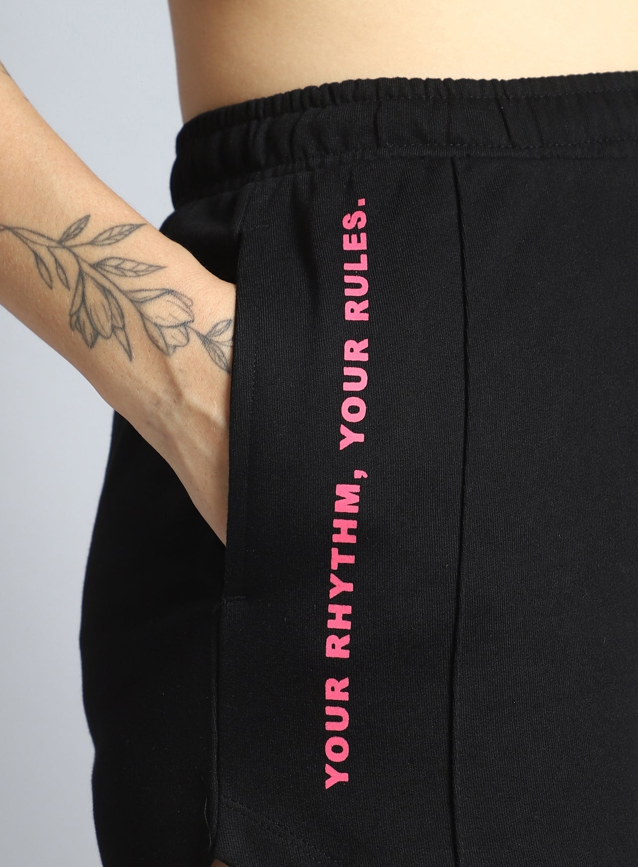 Women's Black Move it Shorts