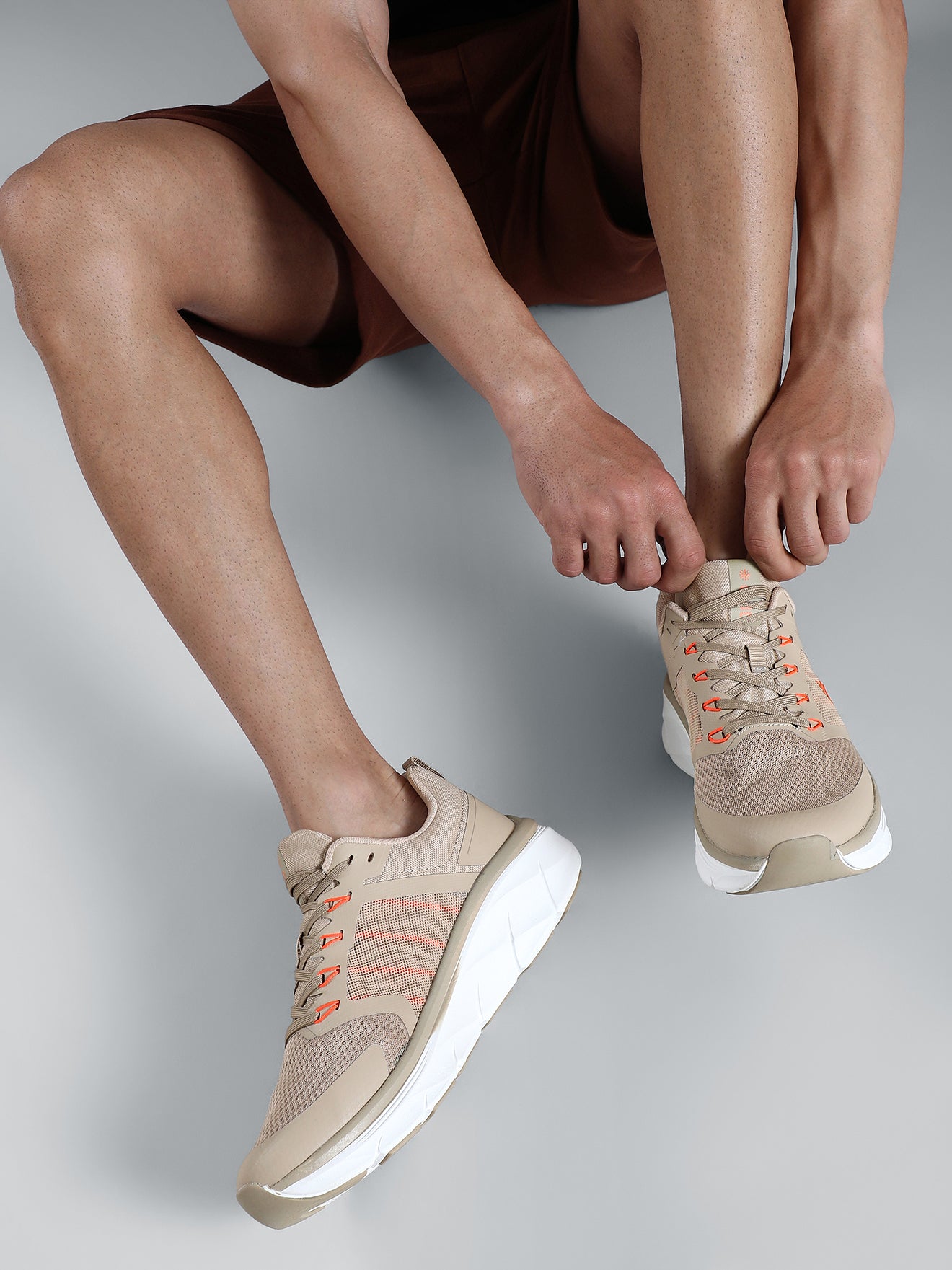 cult Men's Flint Running Shoes - Beige