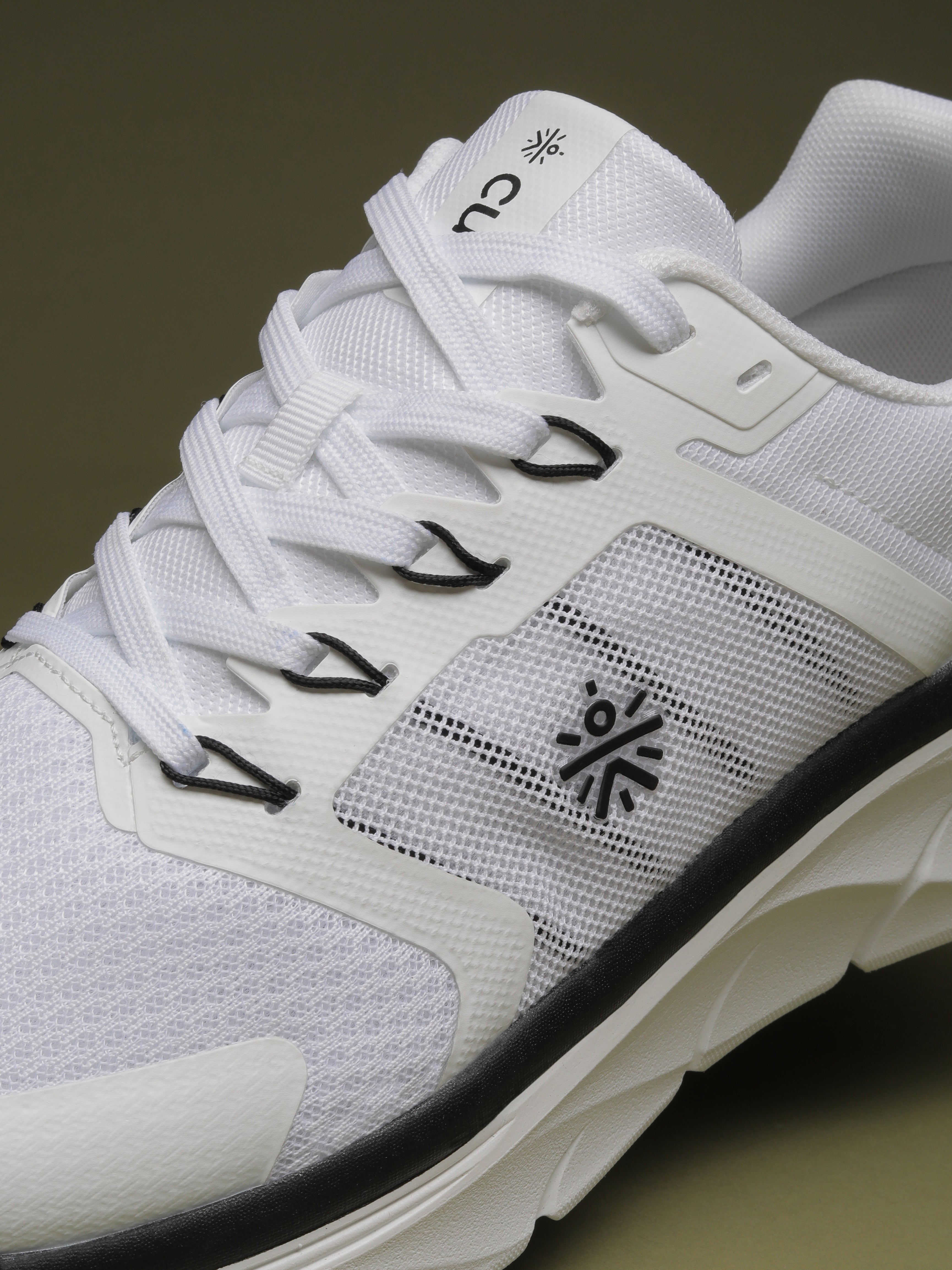 cult Men's Flint Running Shoes - White/Black