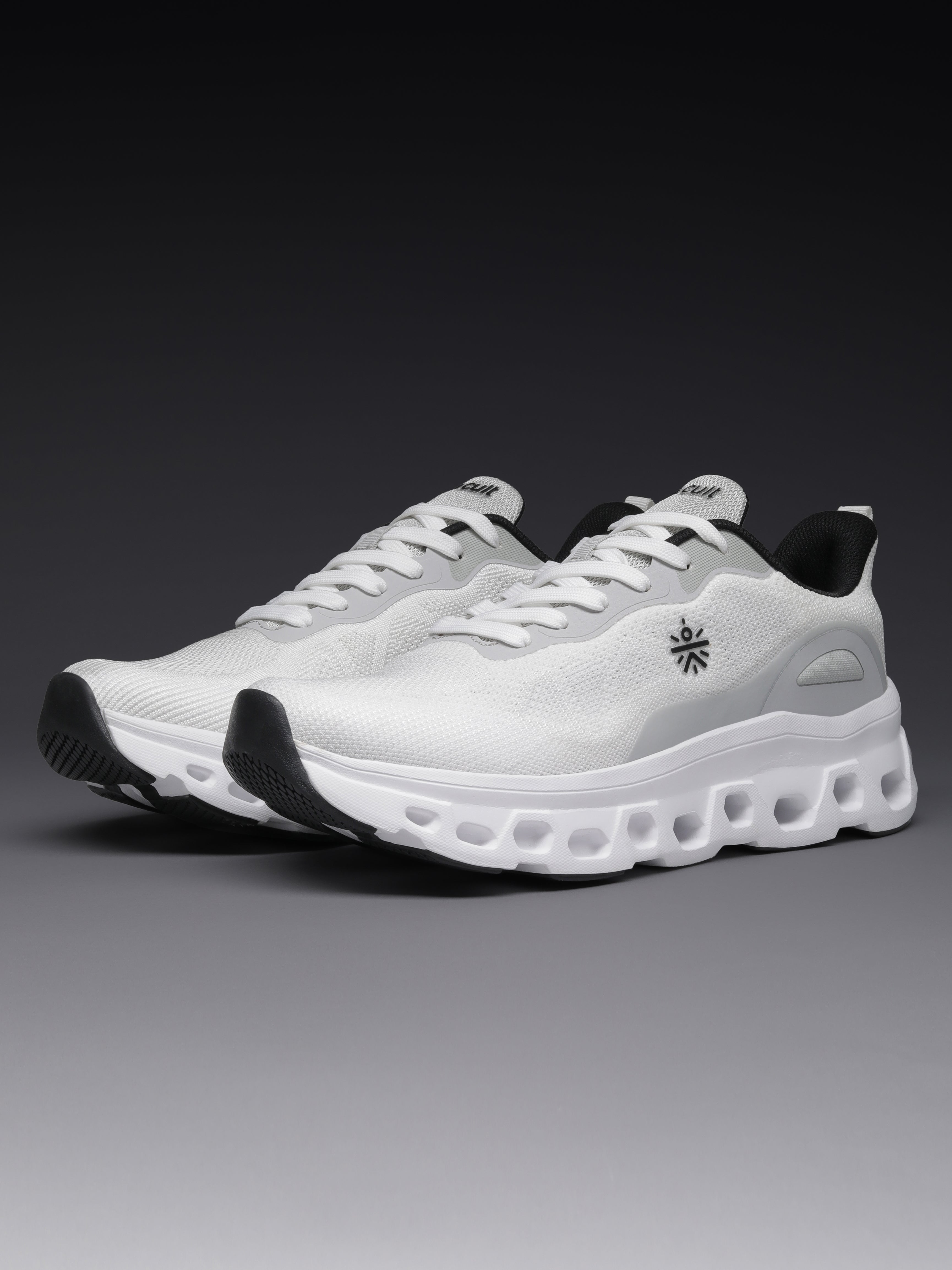 cult Men's Oxyra Walking Shoes - White/Black