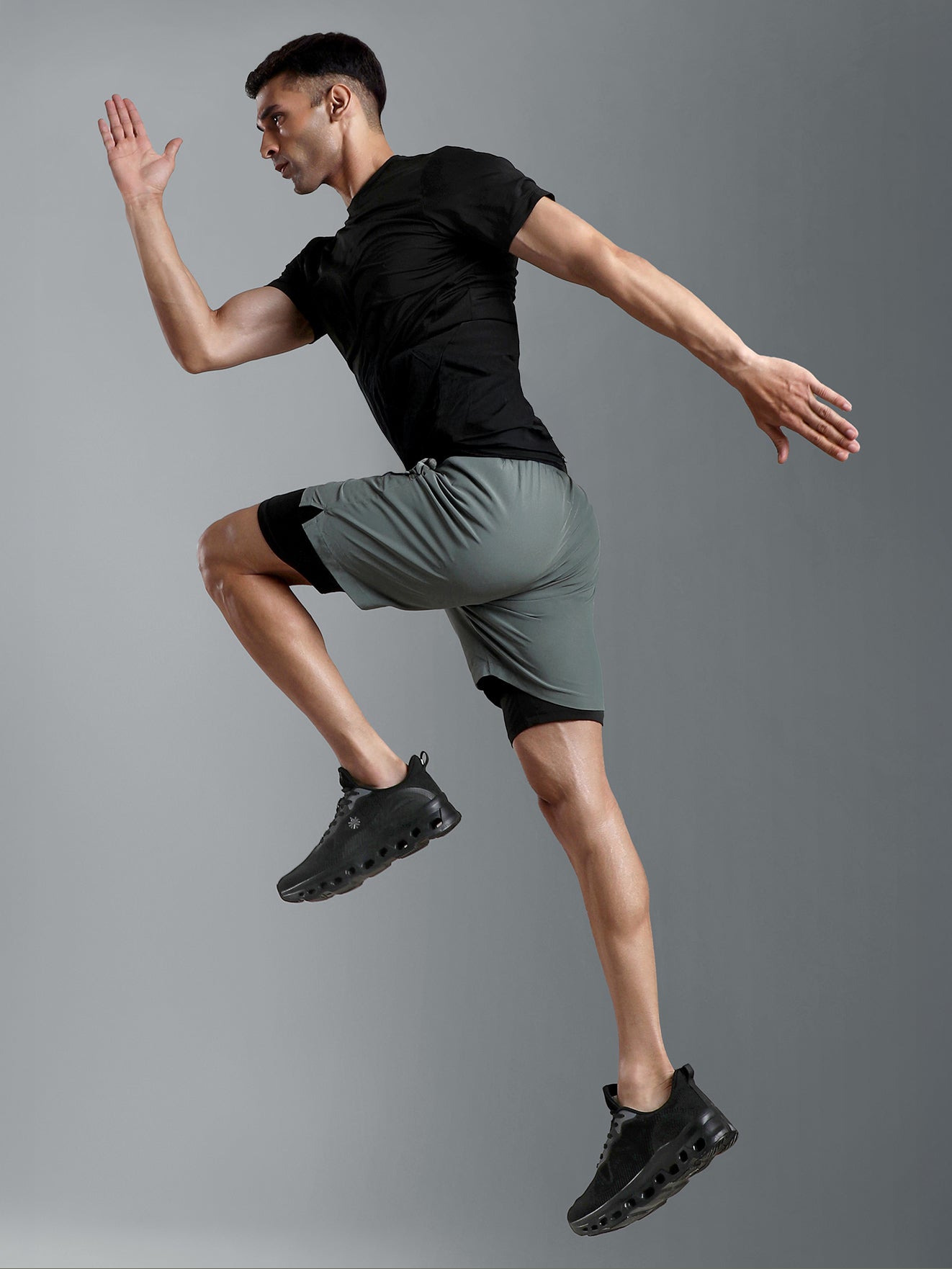 cult Men's Oxyra Walking Shoes - Black/D.Grey