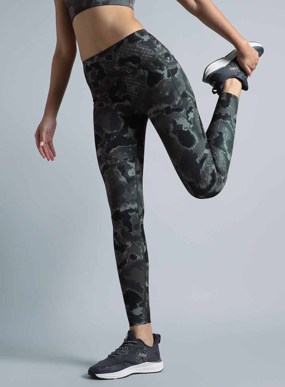 Women's Black Pacer AOP Comflex Tights