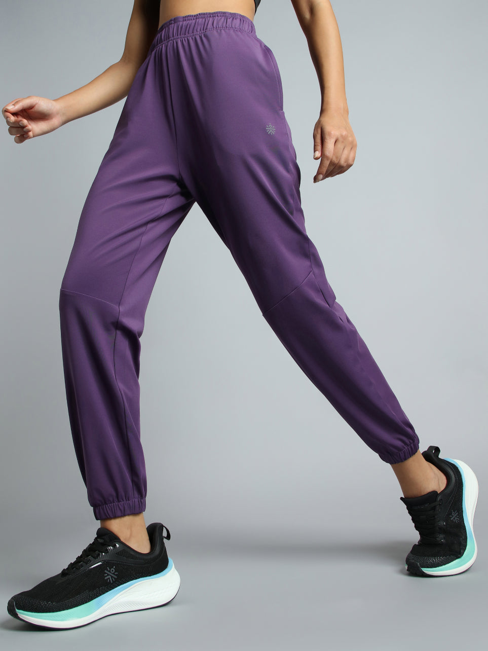 705581 a c8da3e8d f0cb 49f5 ab7f a142bfa174db