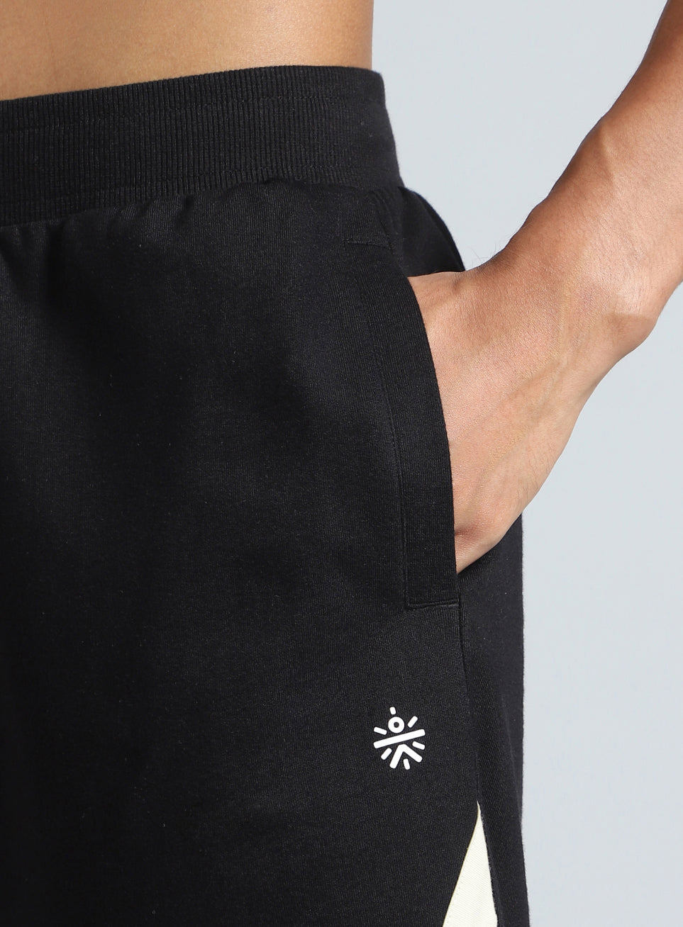 Men's Black Move Easy Shorts