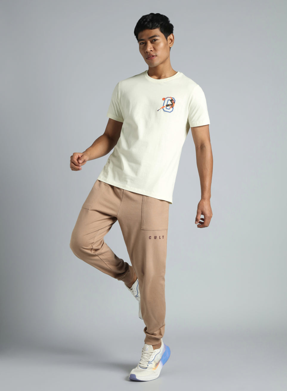 Men's Off White Play Basketball Graphic T-shirt