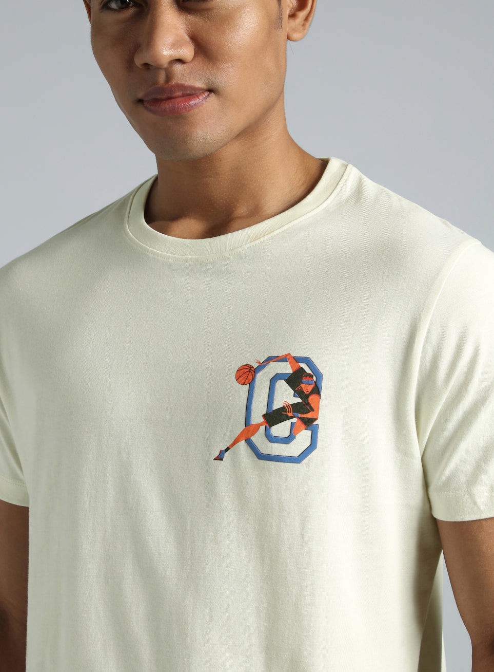 Men's Off White Play Basketball Graphic T-shirt