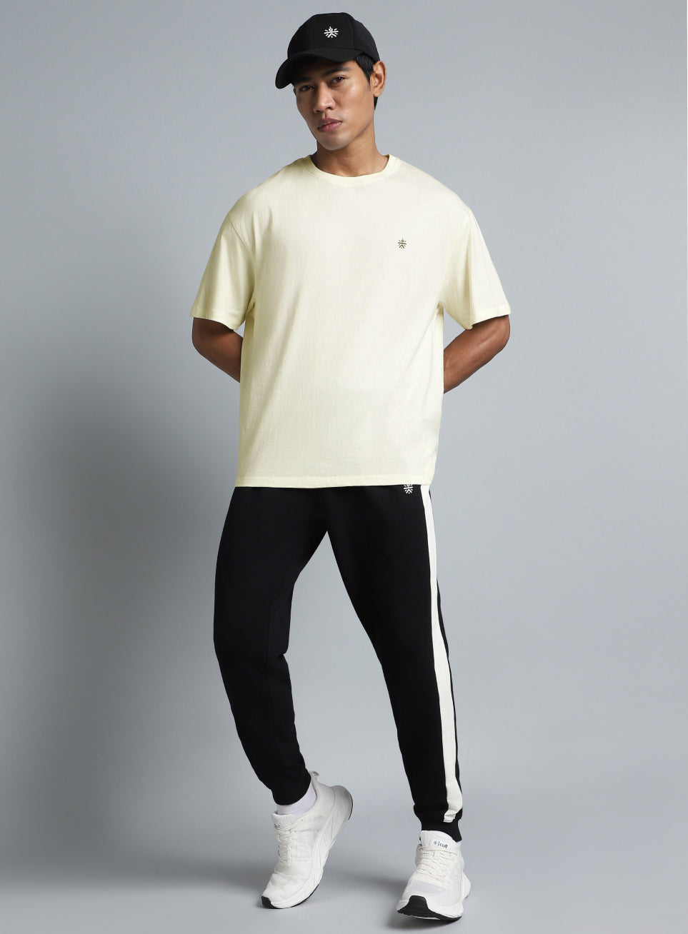 Men's Off White Cult Brand Carrier Relaxed fit T-shirt