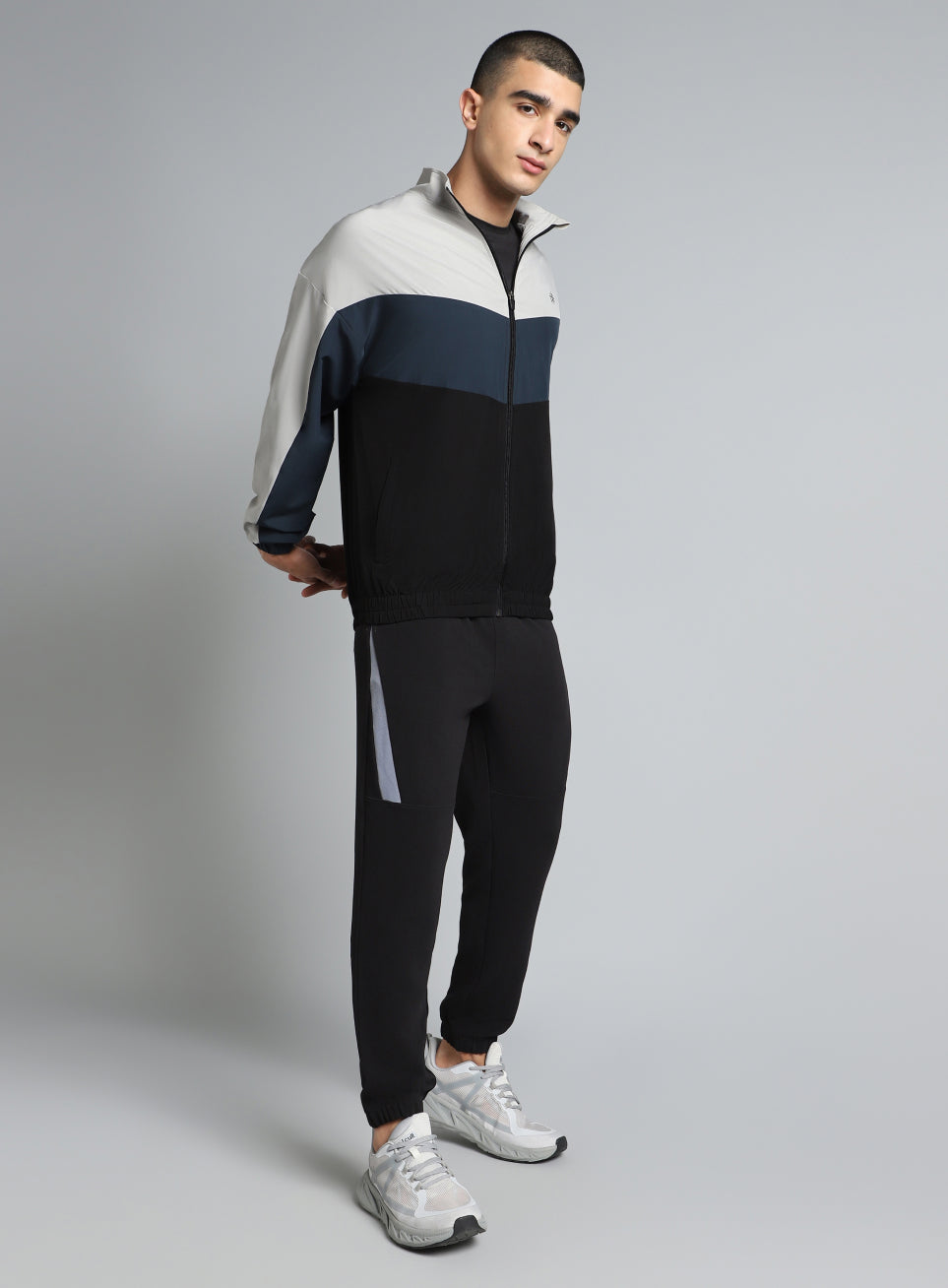 Men's Multicolour Training Relaxed Fit Layering Jacket