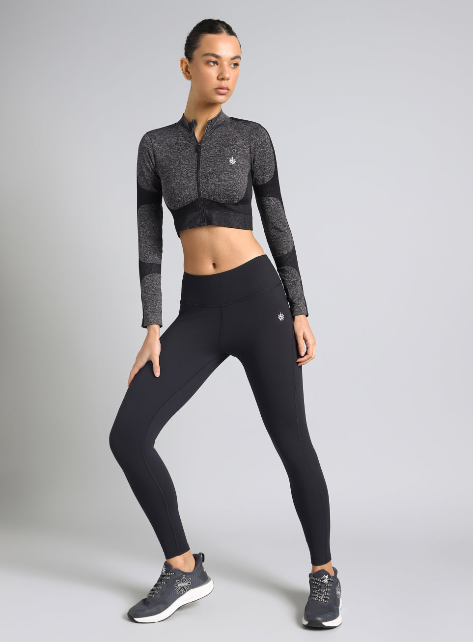 Women's Black Snug Fit Seamless Jacket