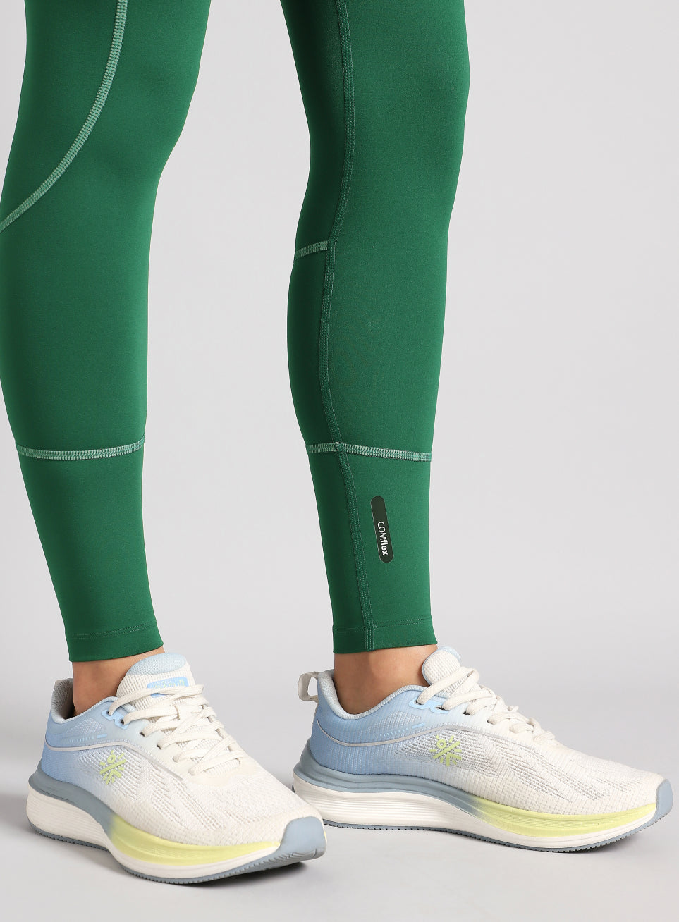 Women's Green Absolute Fit Solid Running Tights
