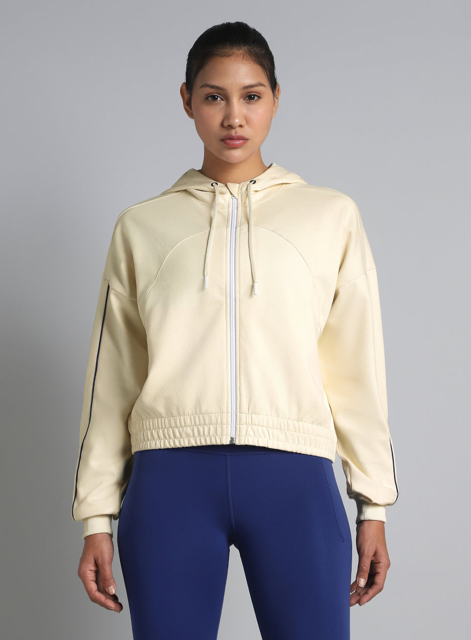 Women's Off White Workout Essential Cropped Jacket