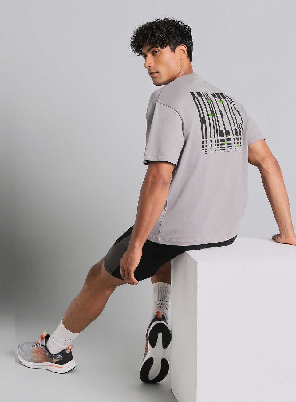 Men's Grey True Athletics Graphic Relaxed Fit T-shirt