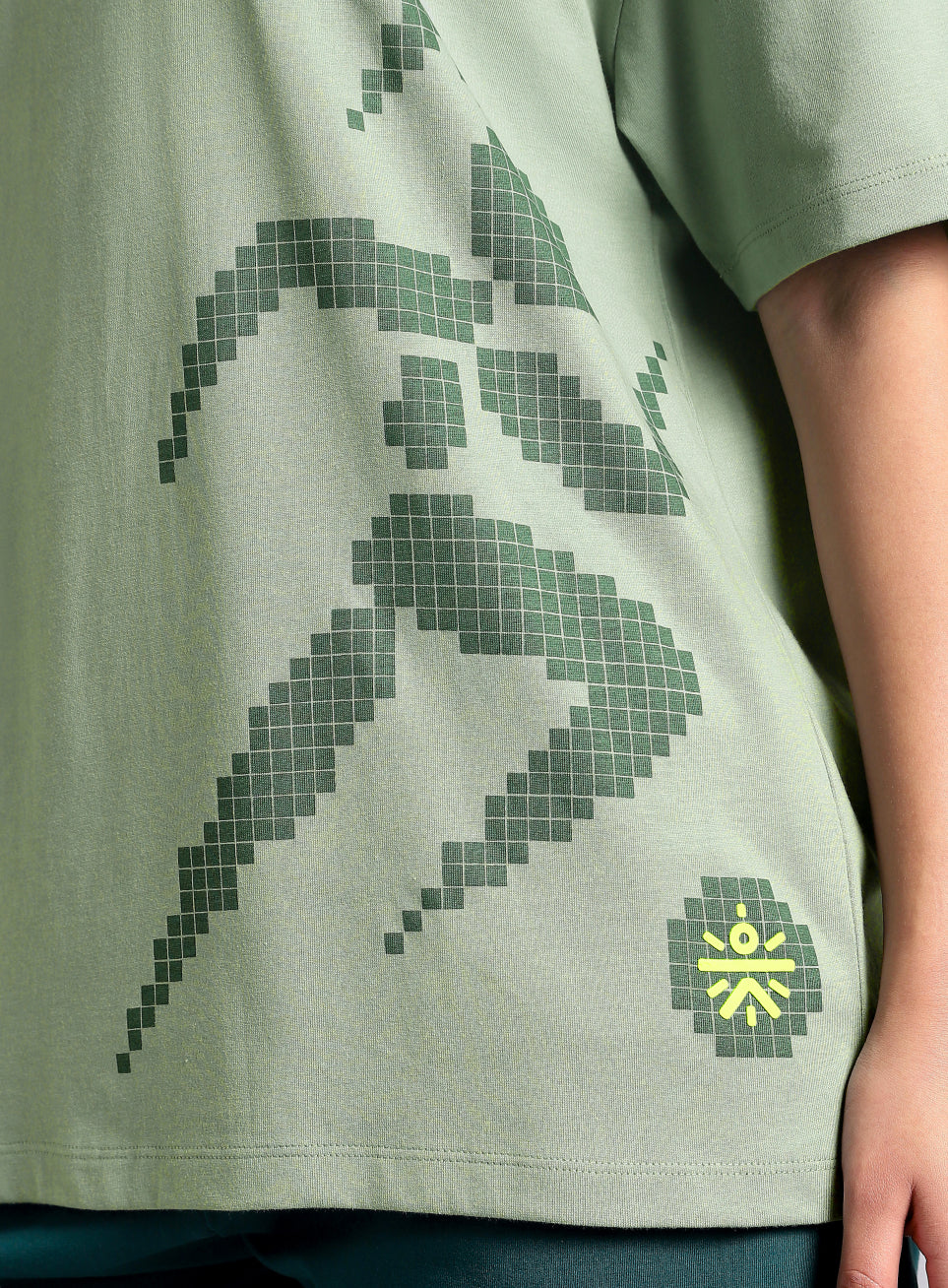 Women's Olive On The Move Graphic Oversized Fit T-shirt