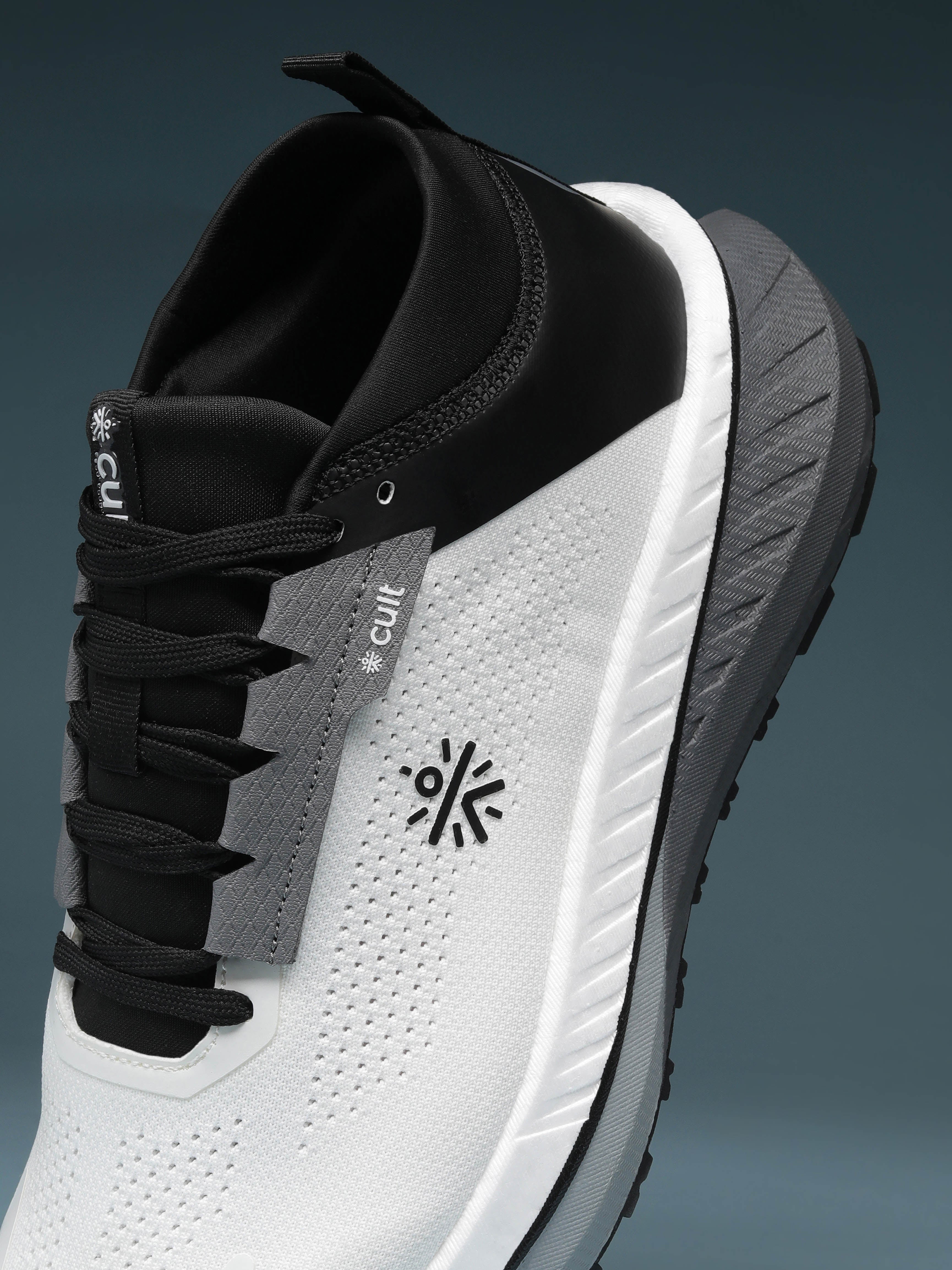 cult Men's GlideMax Trail Running Shoes - White/Black