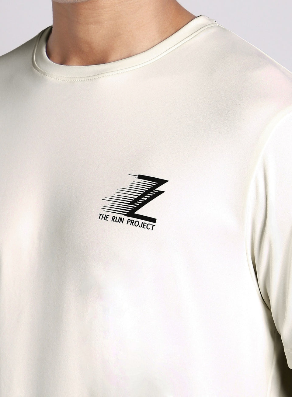 Men's Off White Runner's Essential Trail Run T-shirt