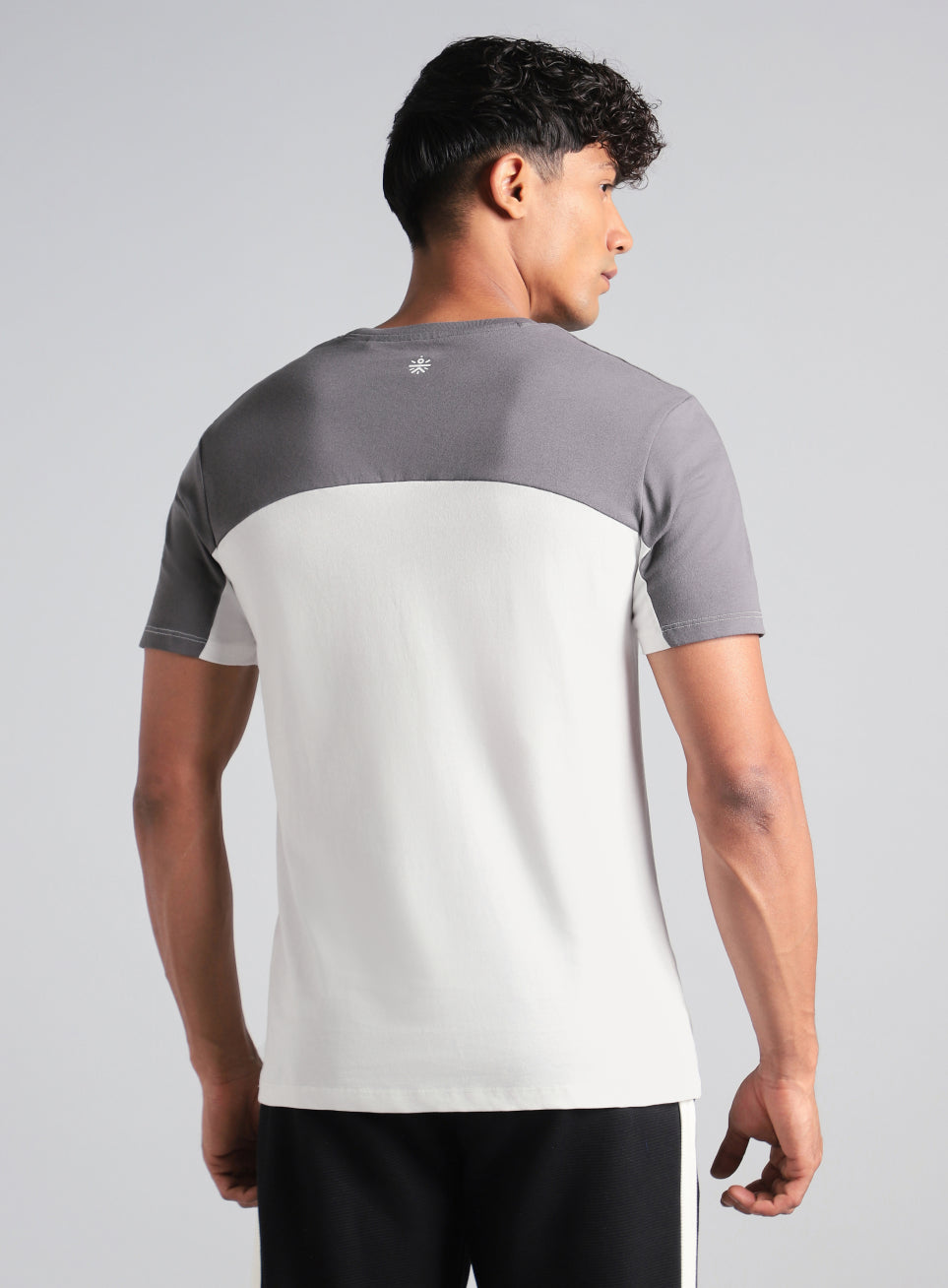 Men's Off White Offbeat Coloblock T-shirt