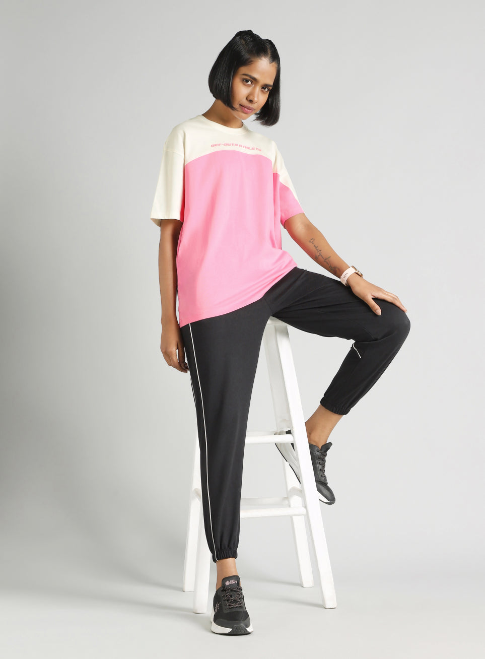 Women's Pink Offbeat Colorblock Oversized Fit T-Shirt