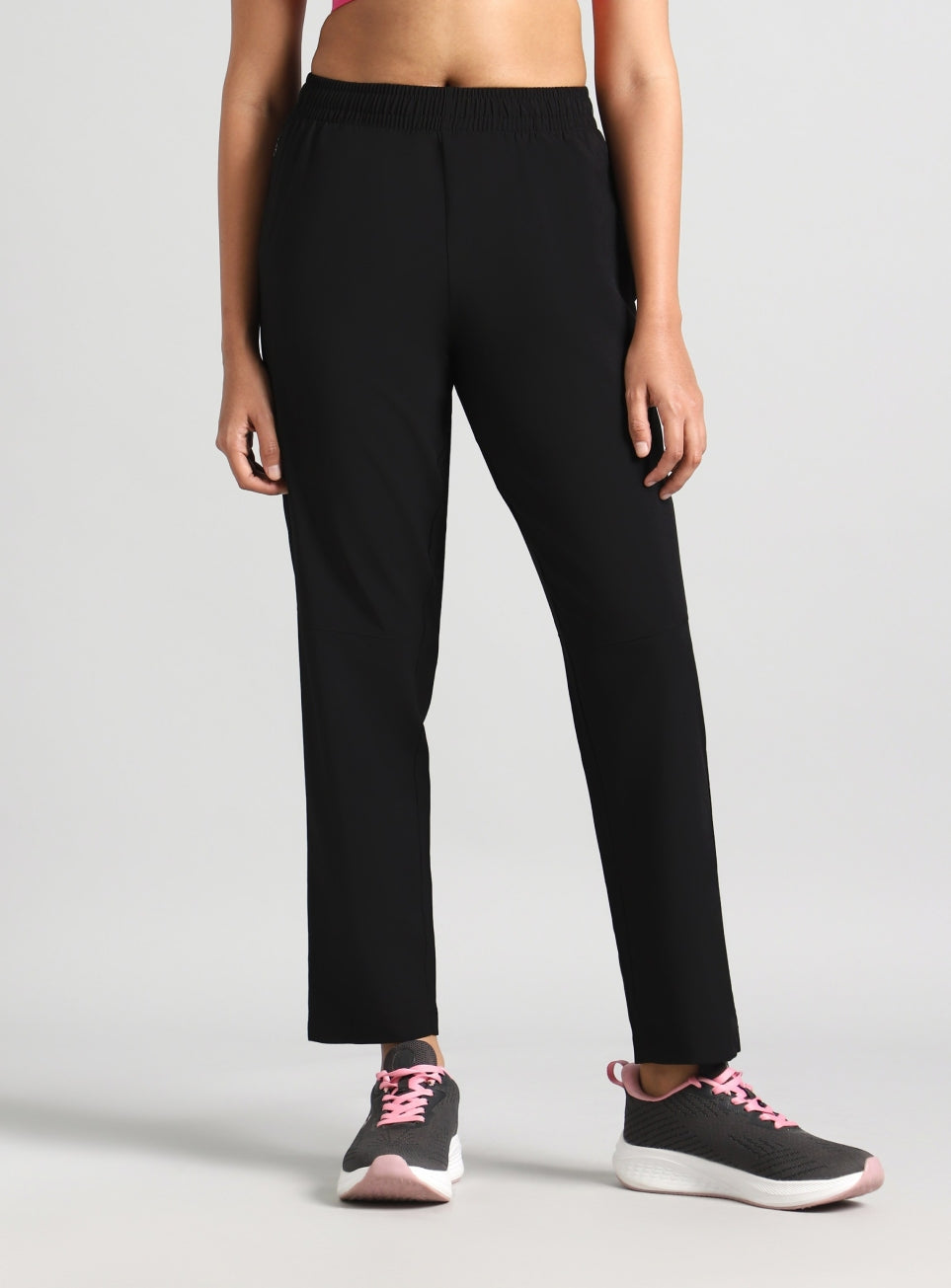 Women's Black The Run Project Trackpant