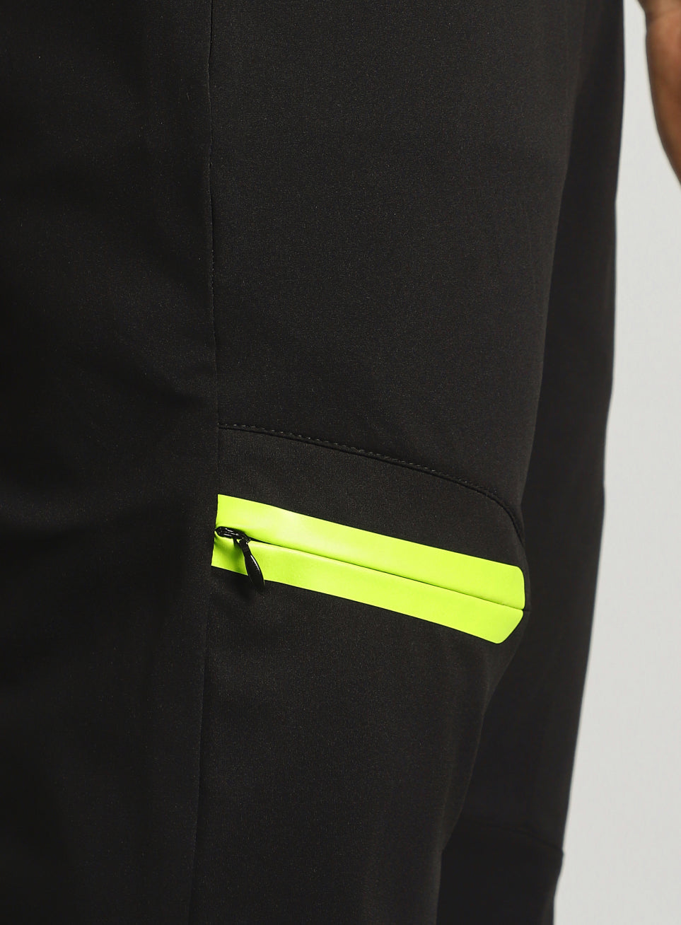 Men's Black Runner's Flex Trackpants