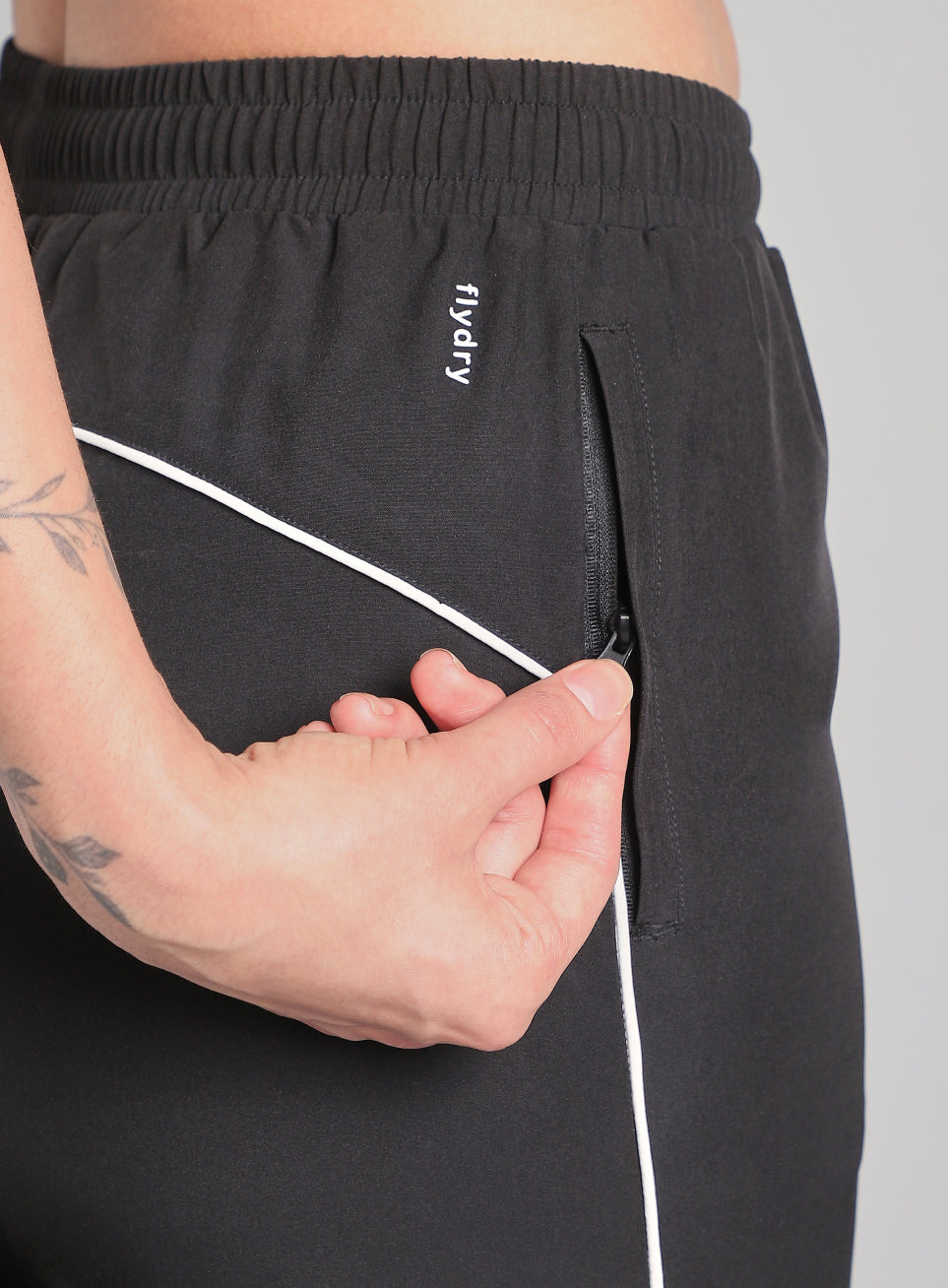 Women's Black Sprint Trackpant