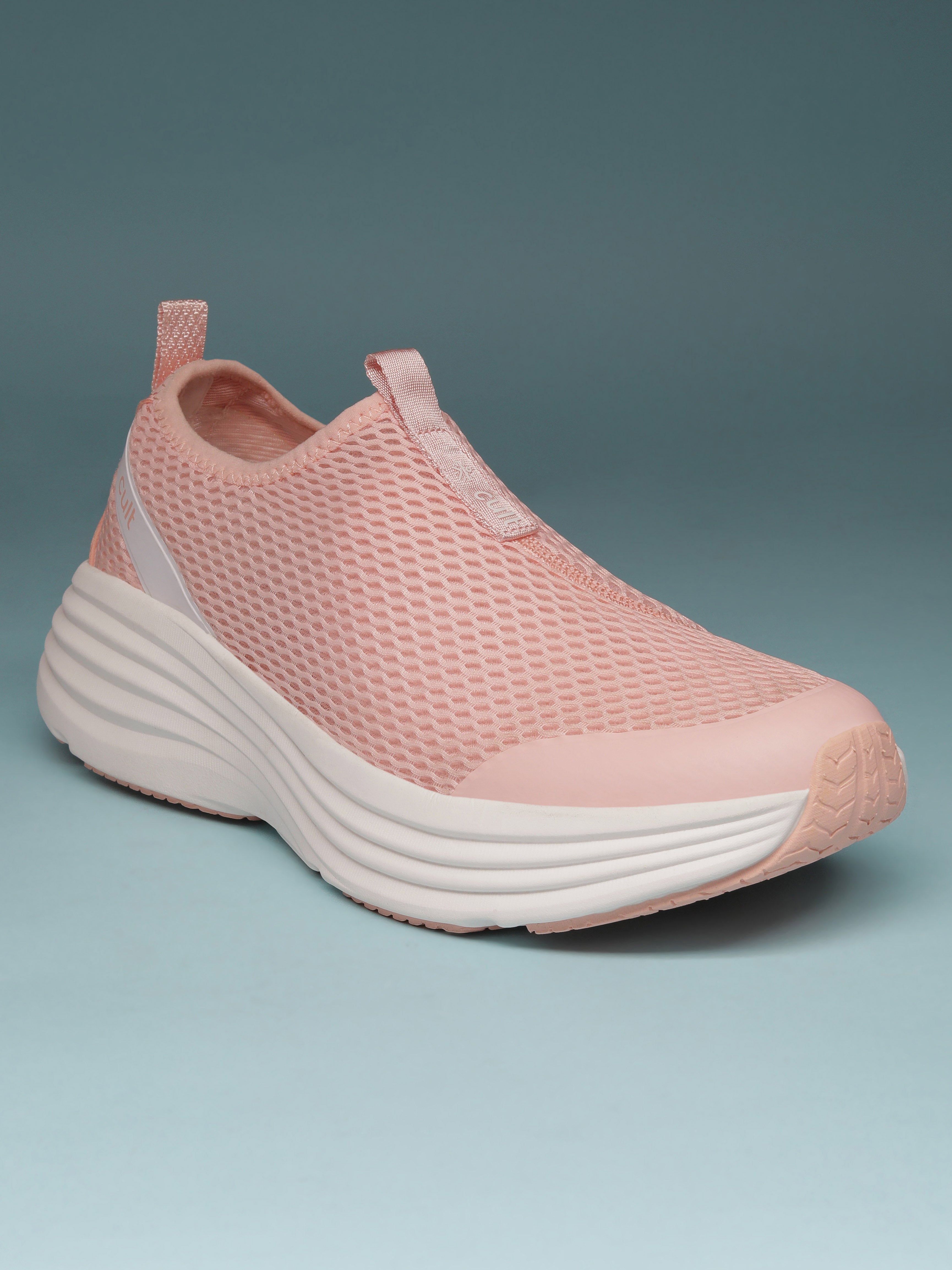 cult Women's AeroKnit Walking Shoes - Peach