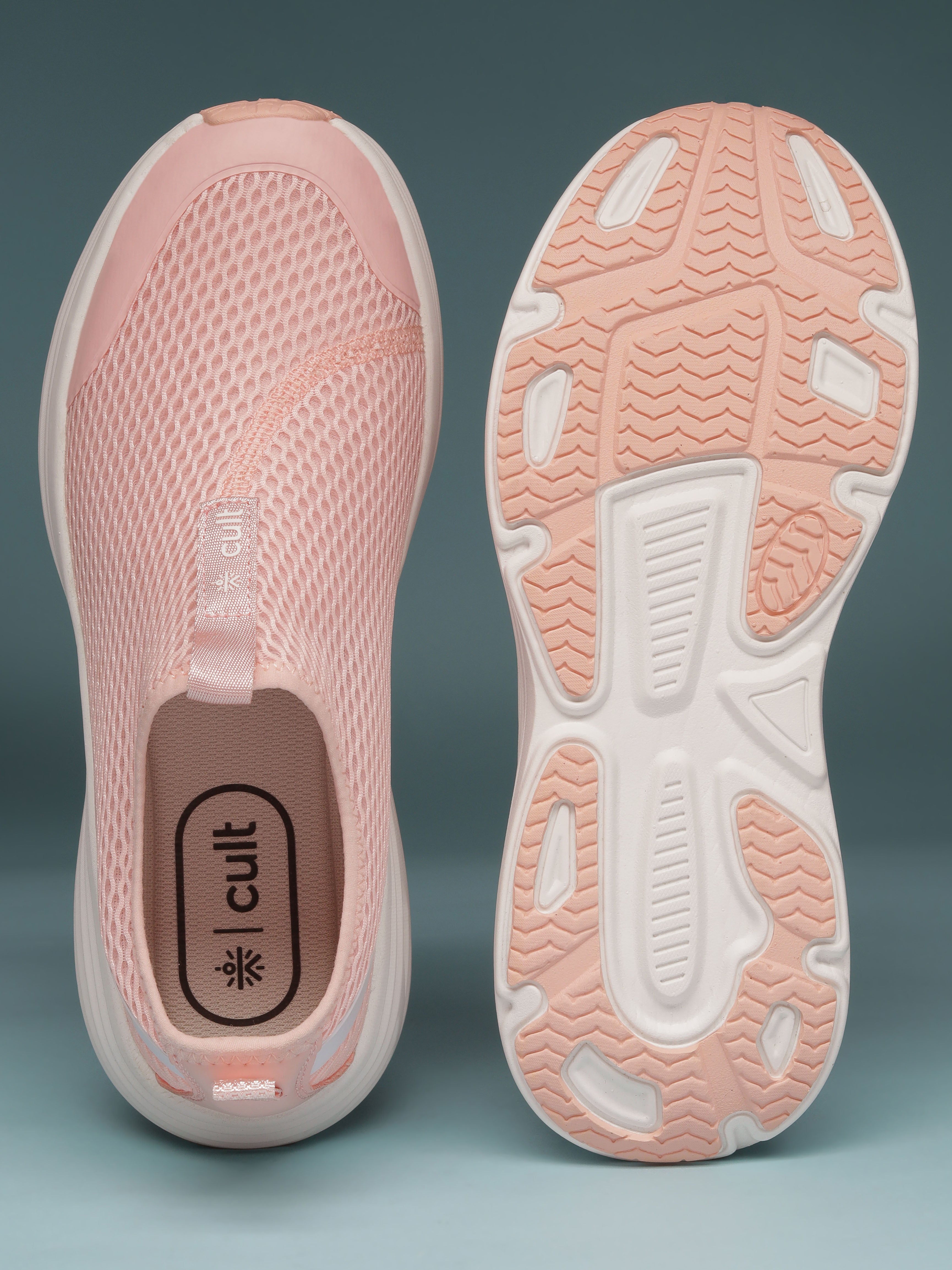 cult Women's AeroKnit Walking Shoes - Peach