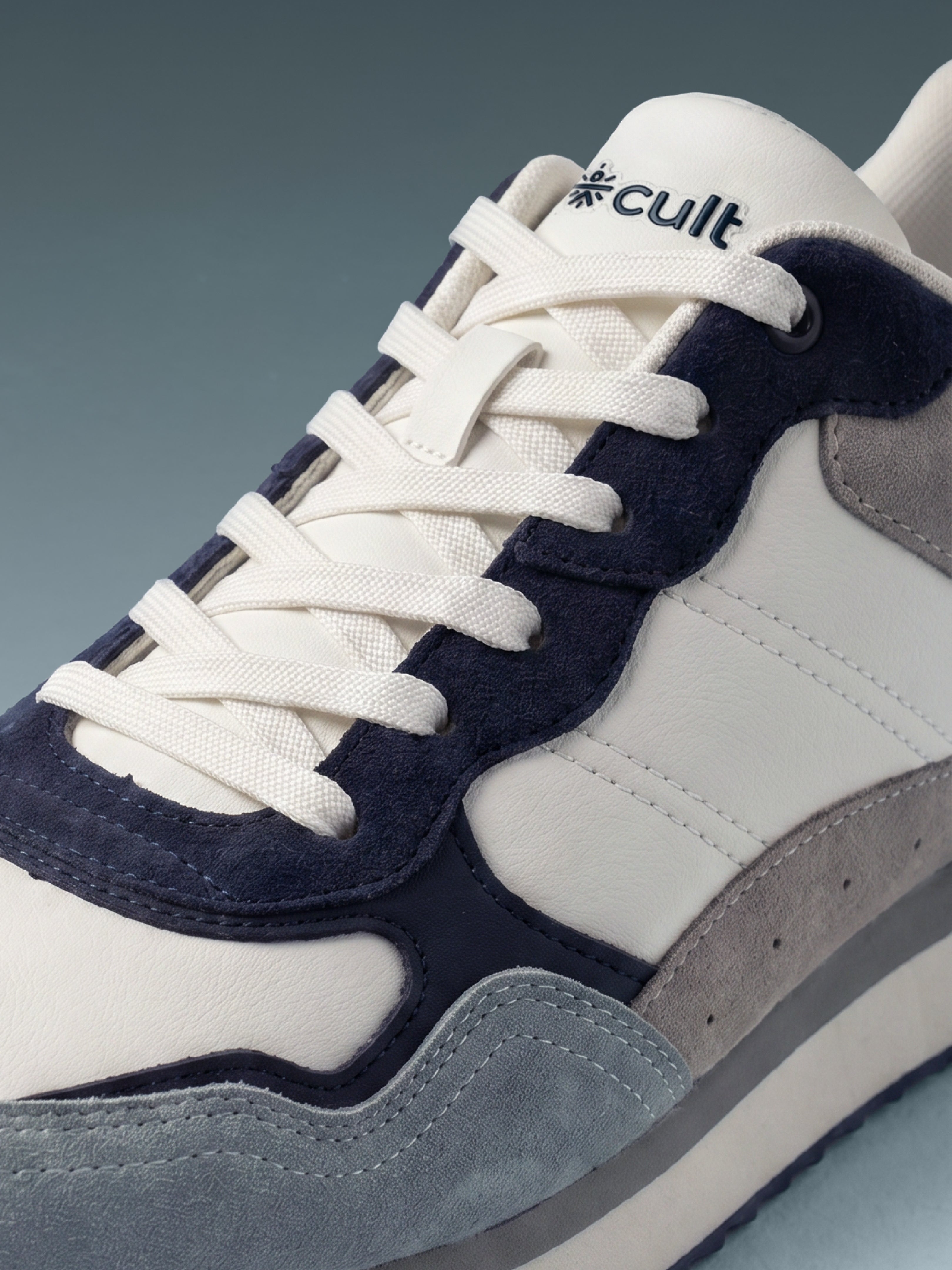 cult Women's RetroEdge Sneakers - White/Navy