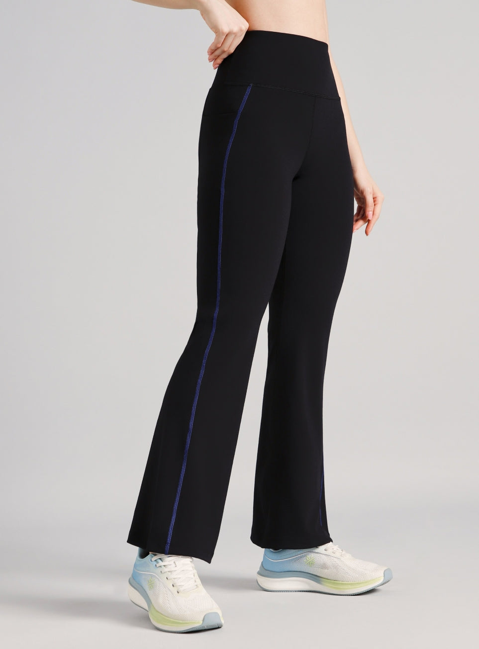 Women's Black Power Pop Training Flarepants