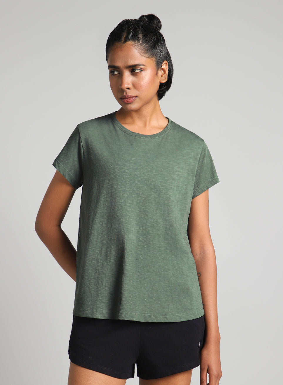Women's Green Flow Form Yoga T-shirt