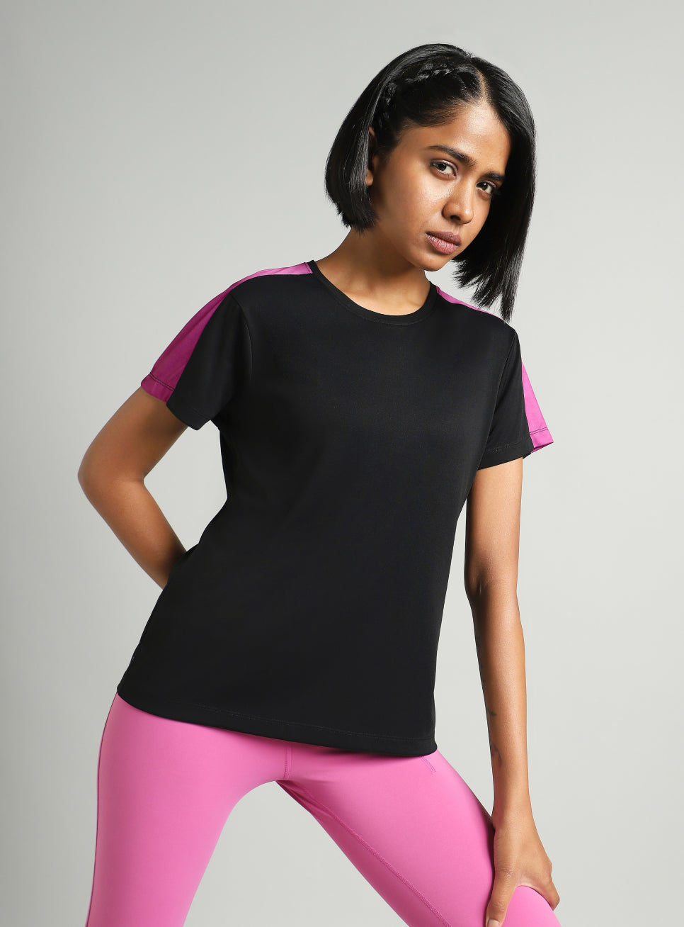 Women's Black Shoulder Pop Active T-shirt