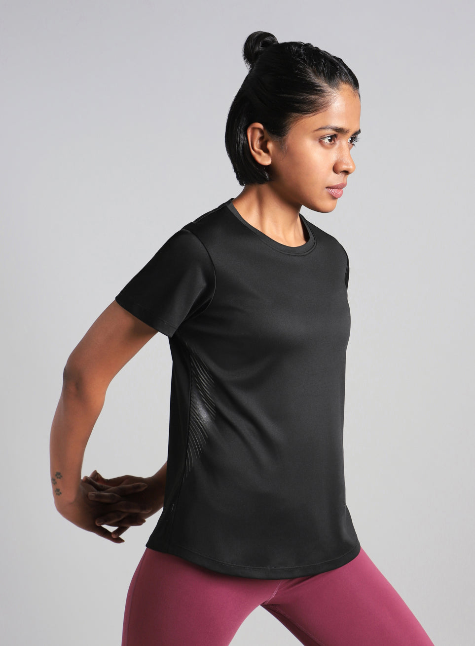Women's Black Contour Print T-shirt