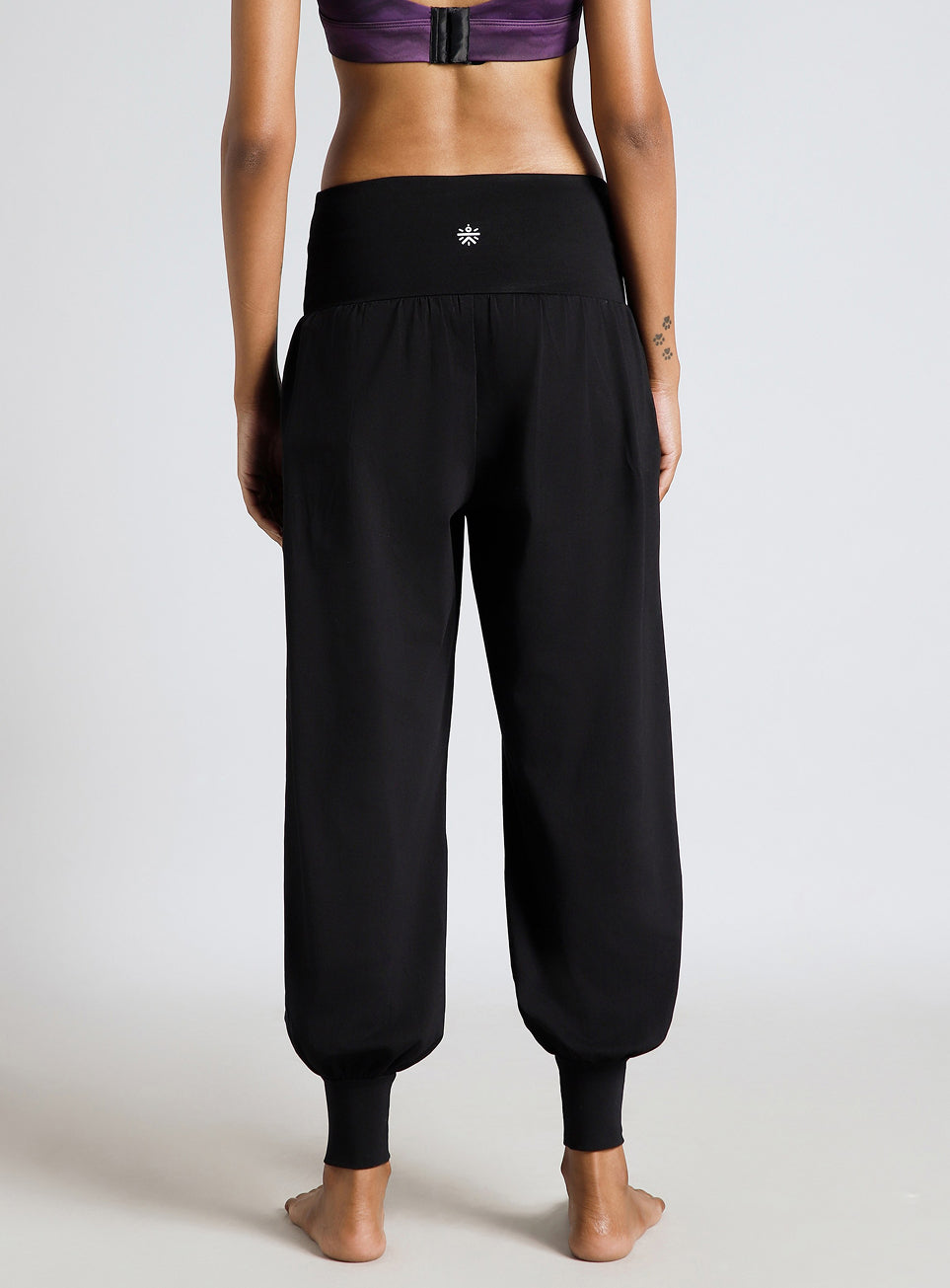 Women's Black Flow and Form Relaxed Yoga Joggers