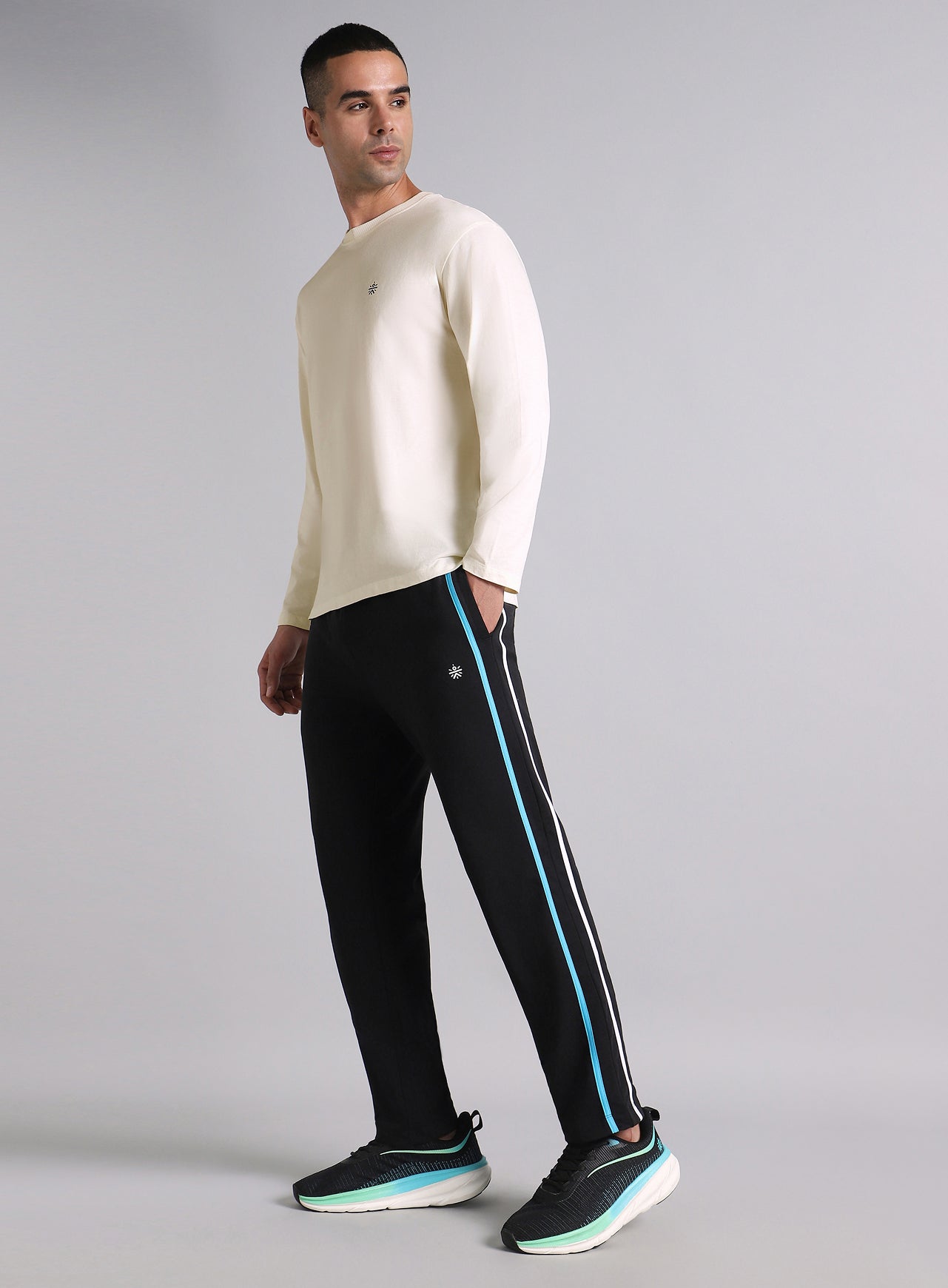 Men's Off-White V-man Relaxed Fit Full Sleeve T-shirt