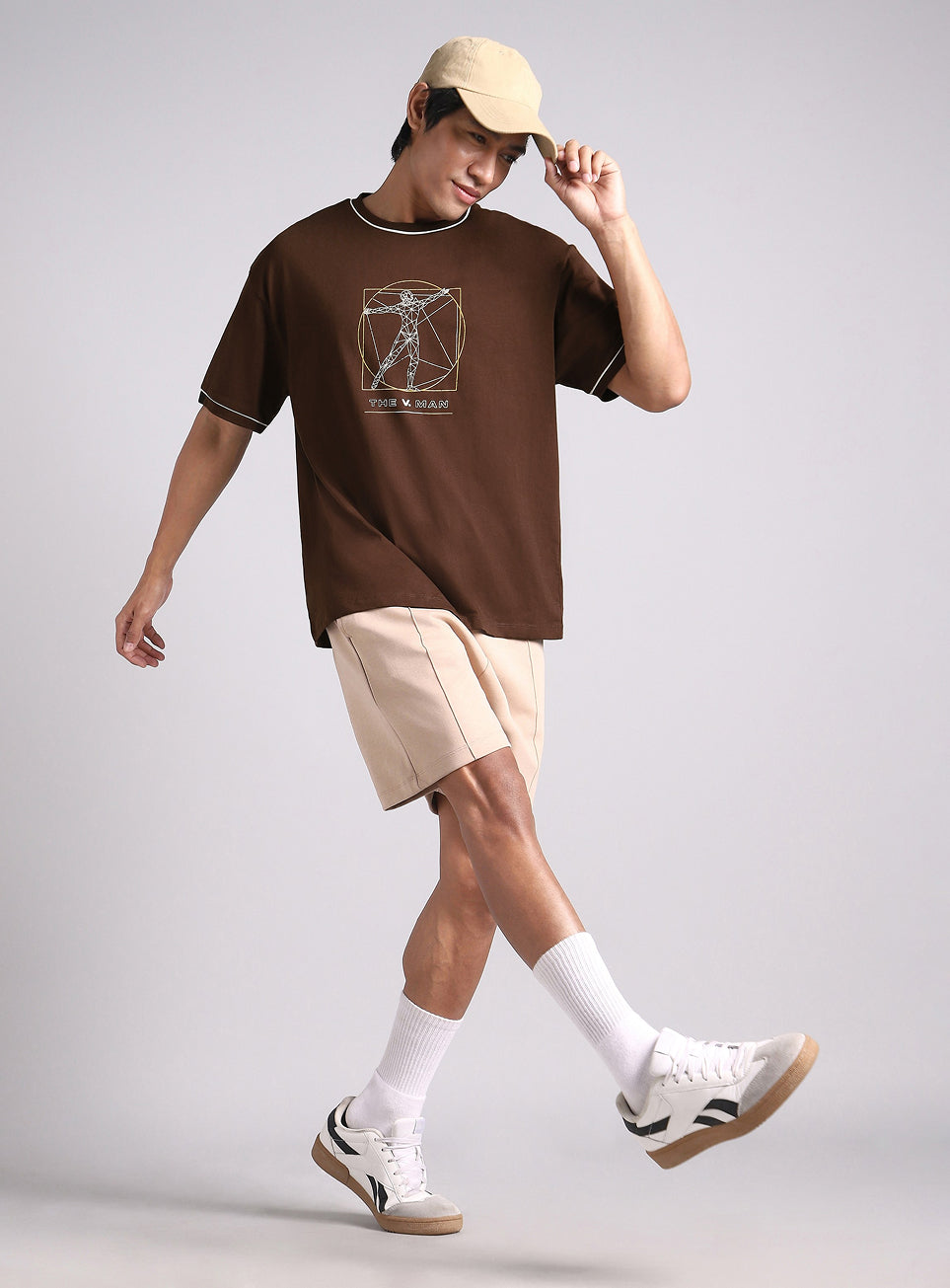 Men's Brown V-Man Relaxed Fit Graphic T-shirt