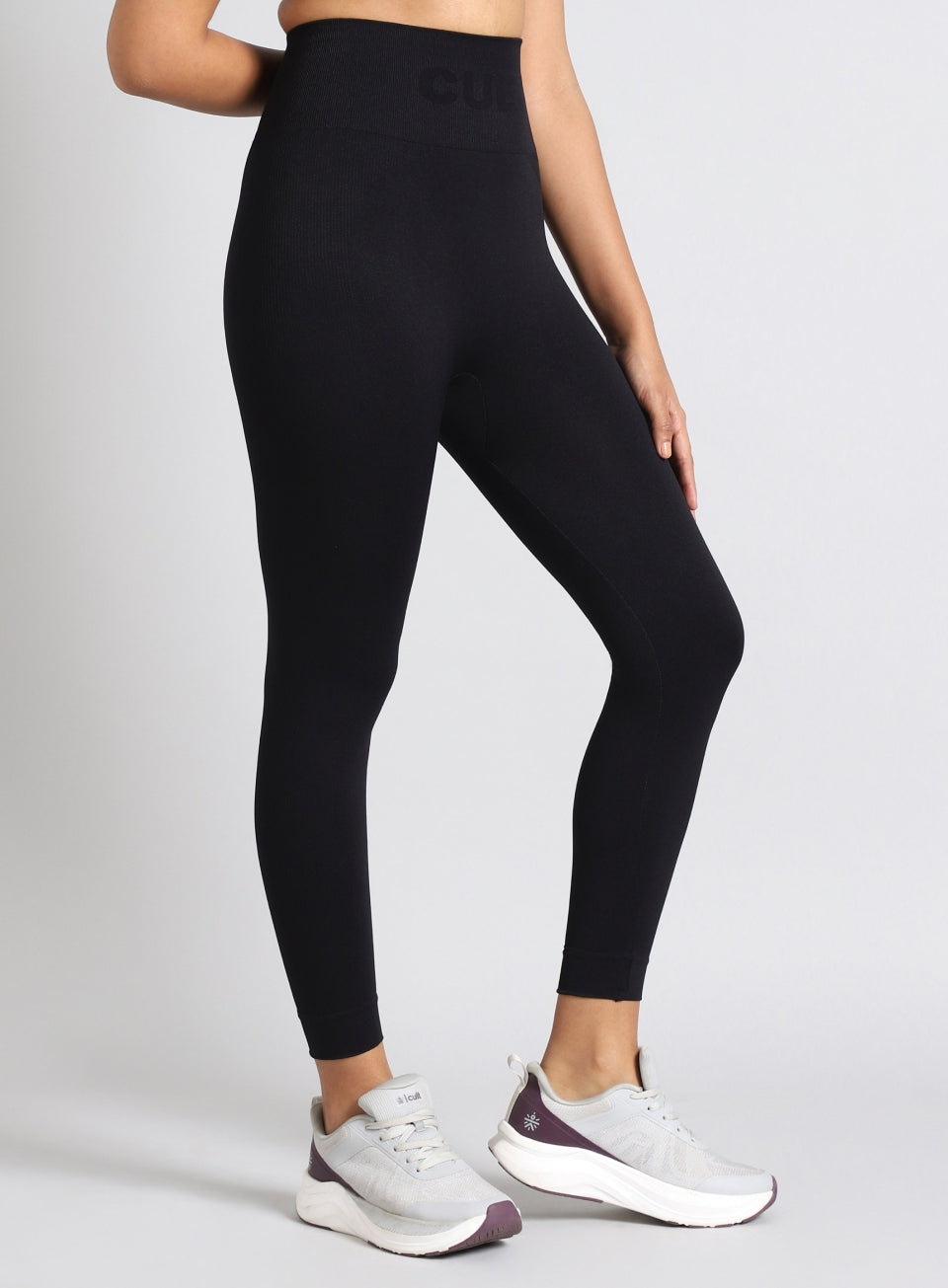 Women's Black Swift Form Seamless Tights