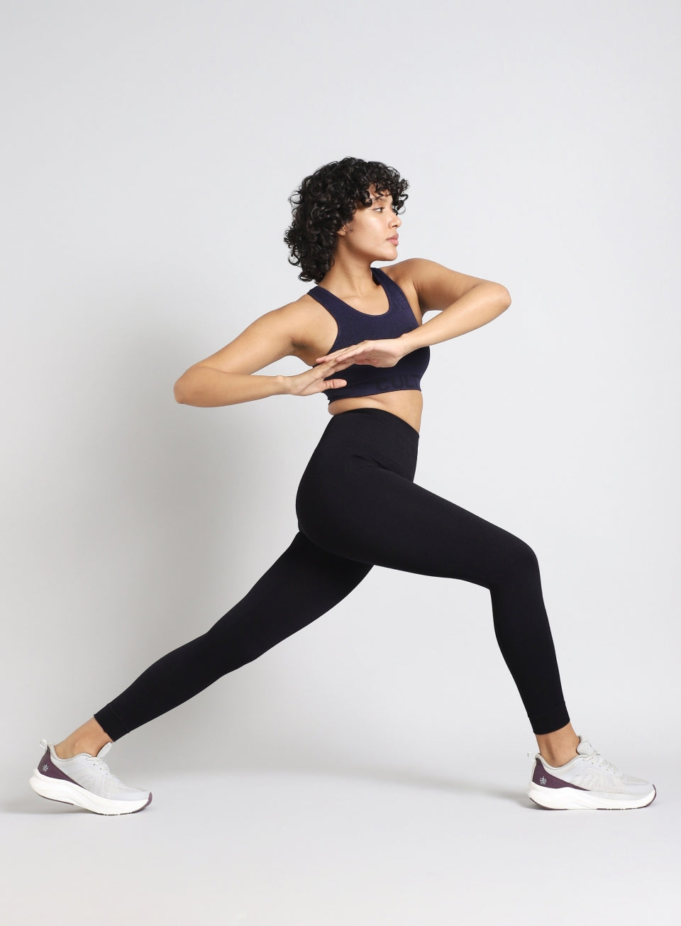 Women's Black Swift Form Seamless Tights
