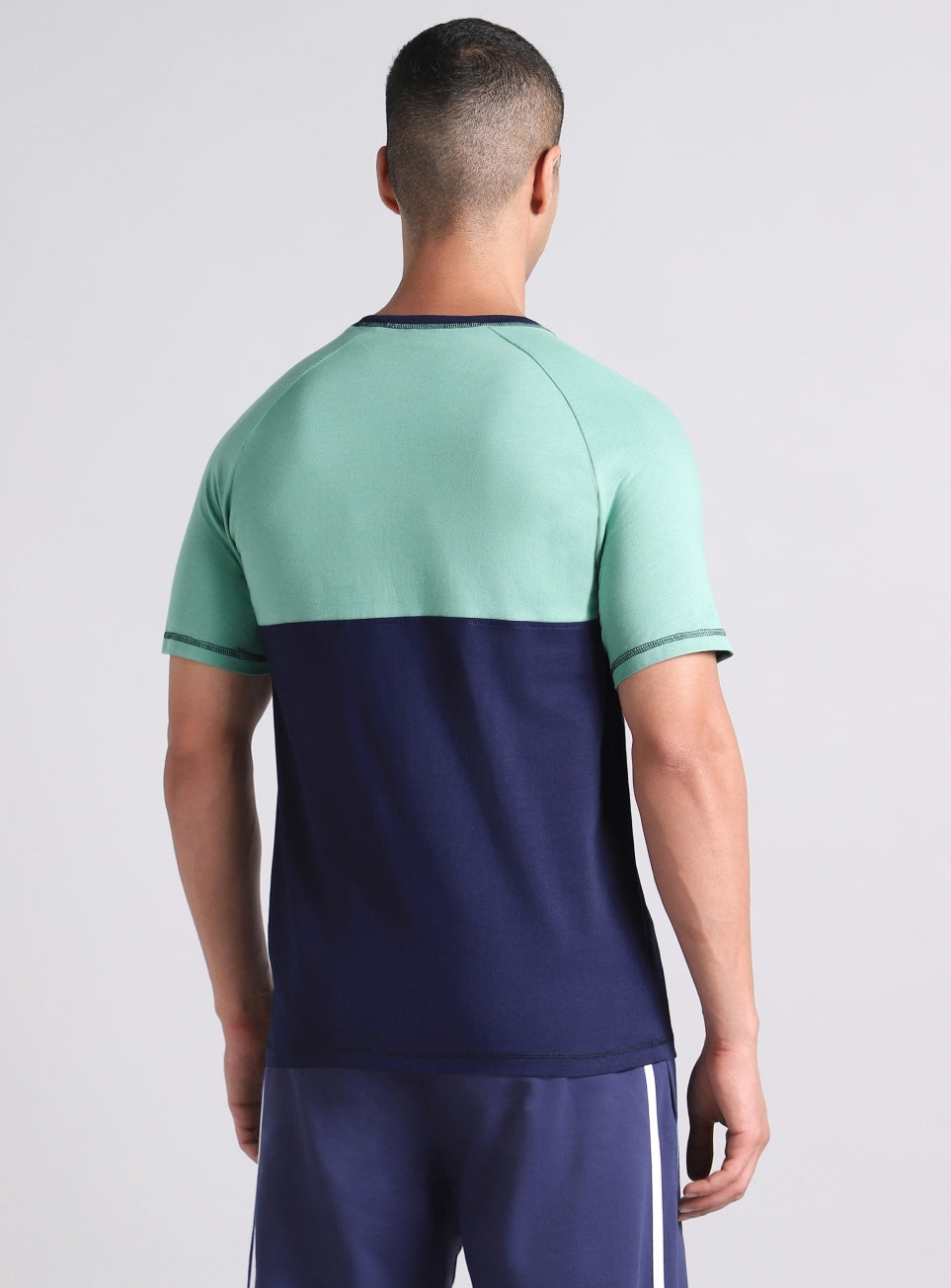 Men's Colourblock V-Man Cult Graphic T-shirt
