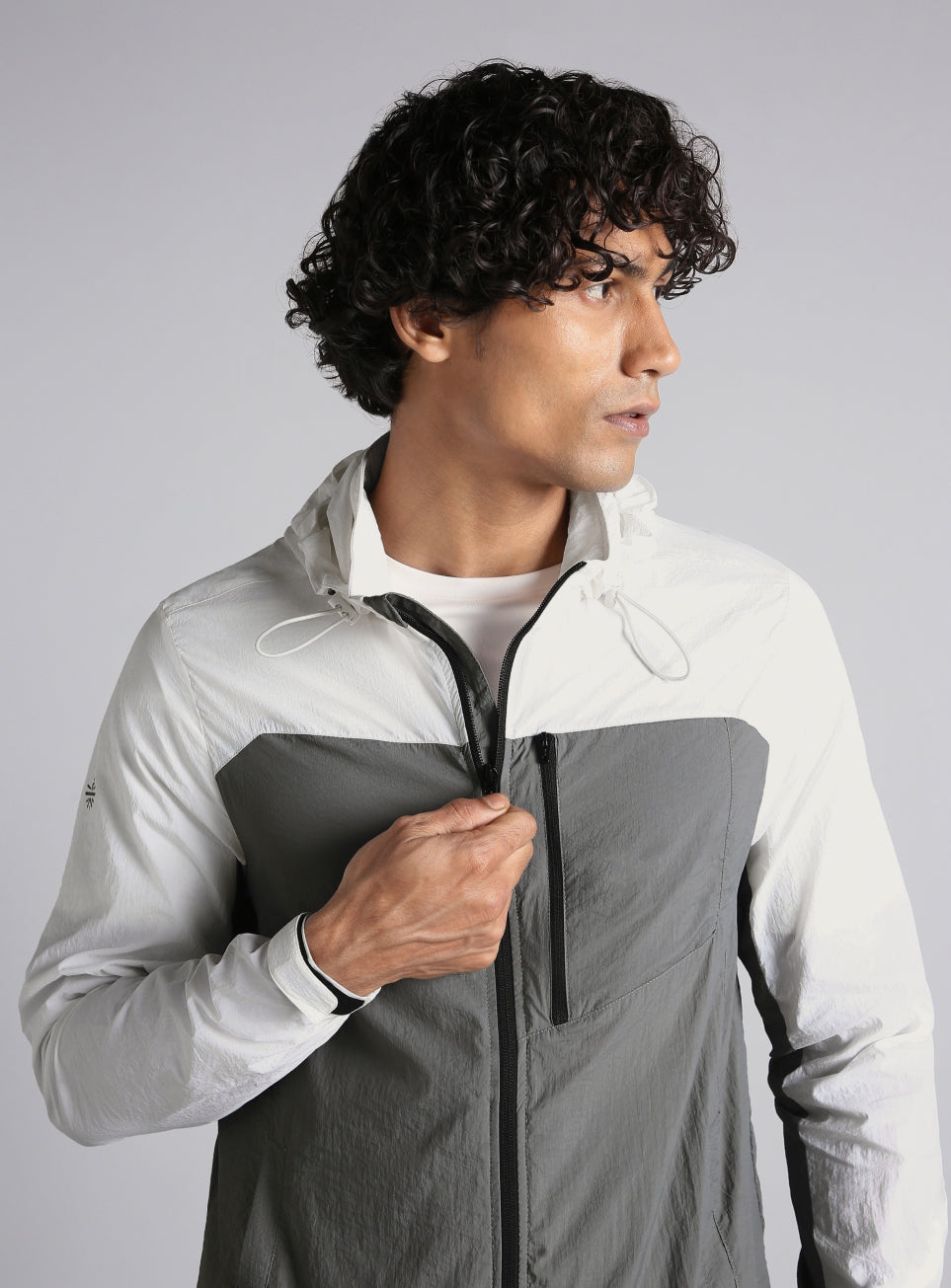 Men's Grey Daily Run Hooded Windbreaker Jacket