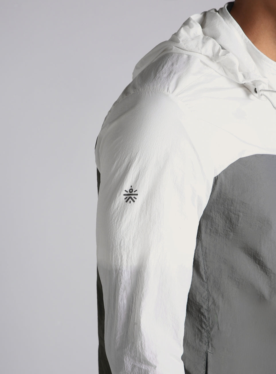 Men's Grey Daily Run Hooded Windbreaker Jacket