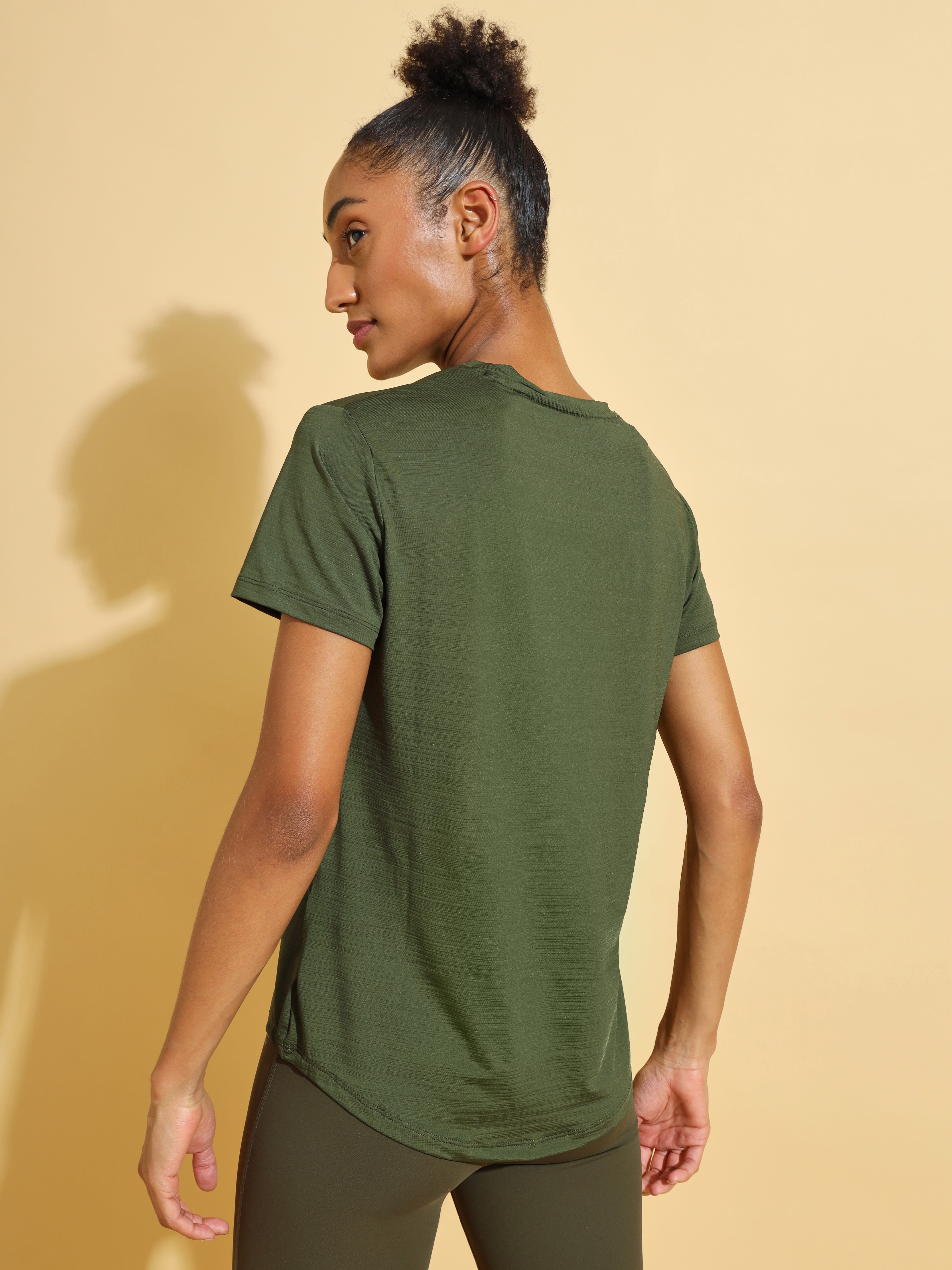 Solid Active T-shirt with Logo