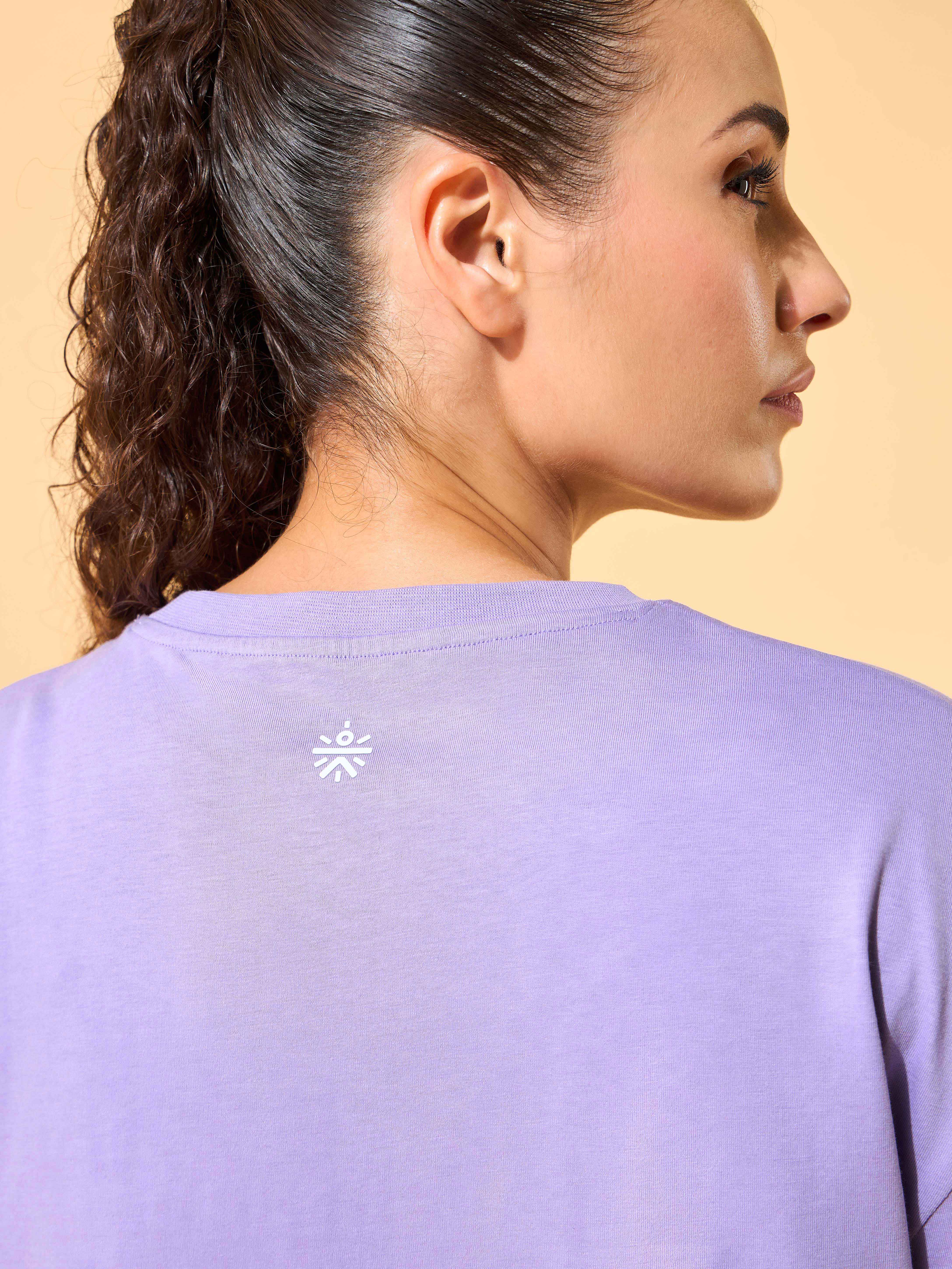 Yoga Caricature Print Cropped T-shirt