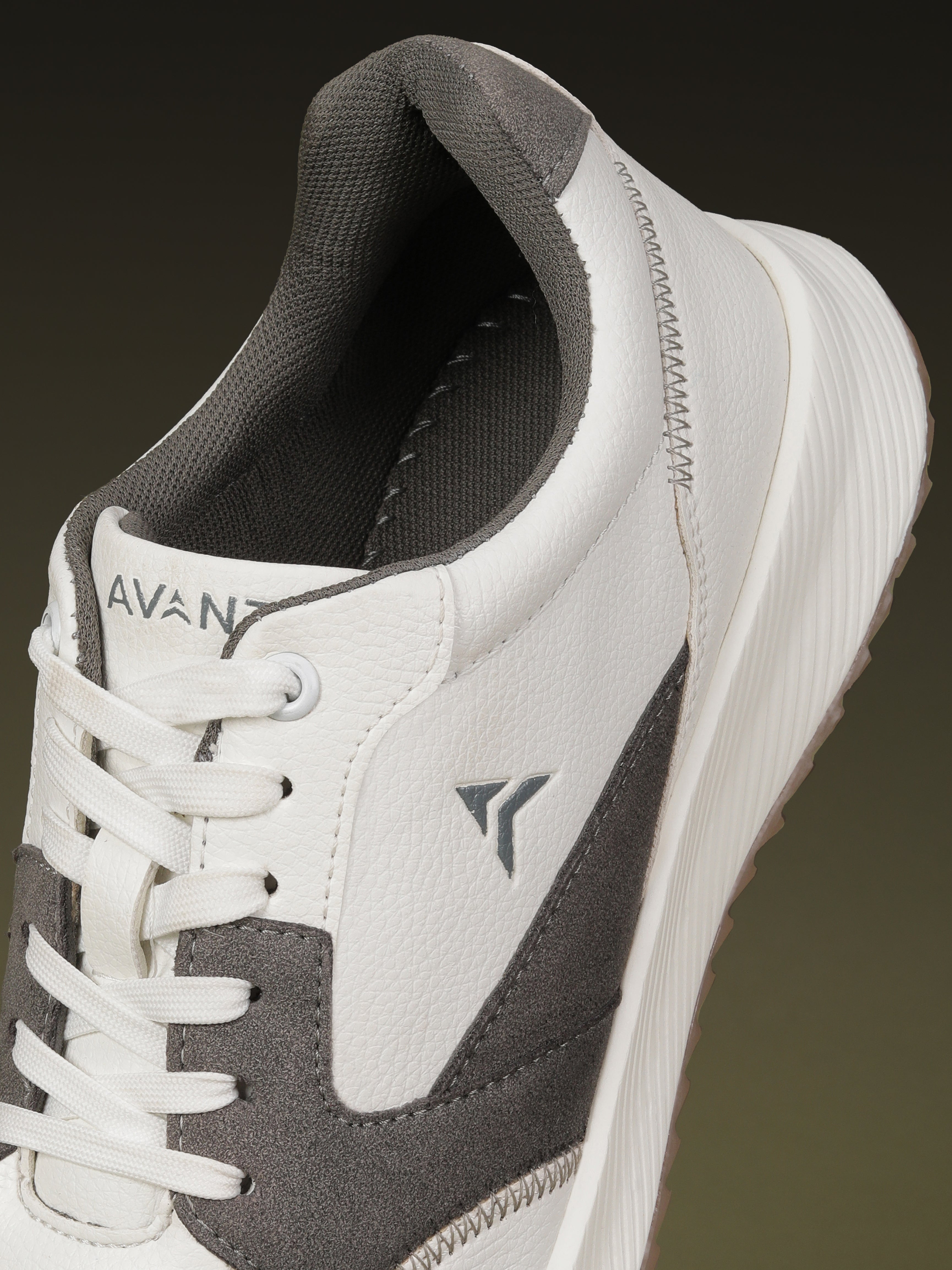 Avant Men's MotionCore Running Shoes - White/Grey