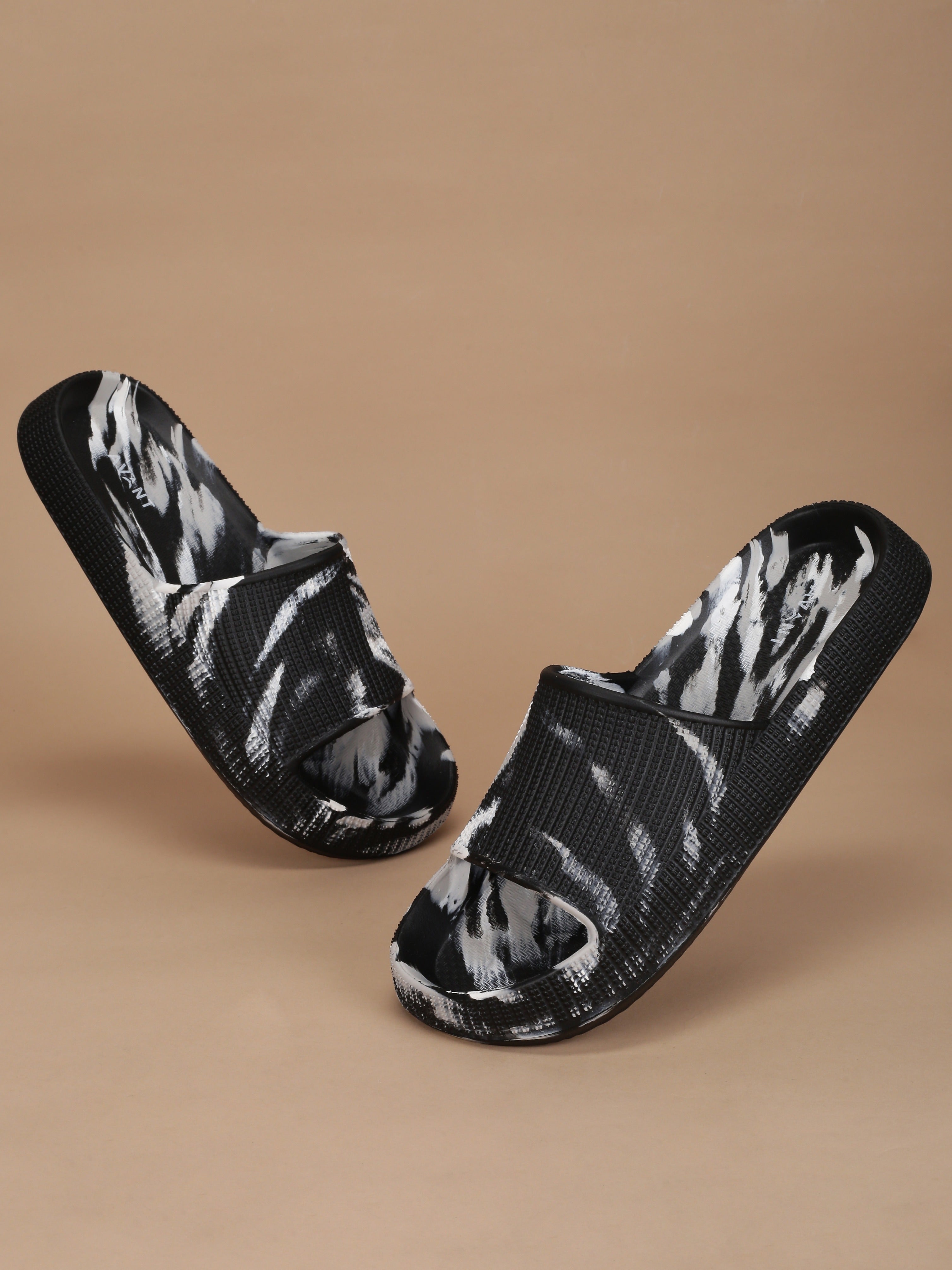 Avant Men's Nox Sliders - Black/White