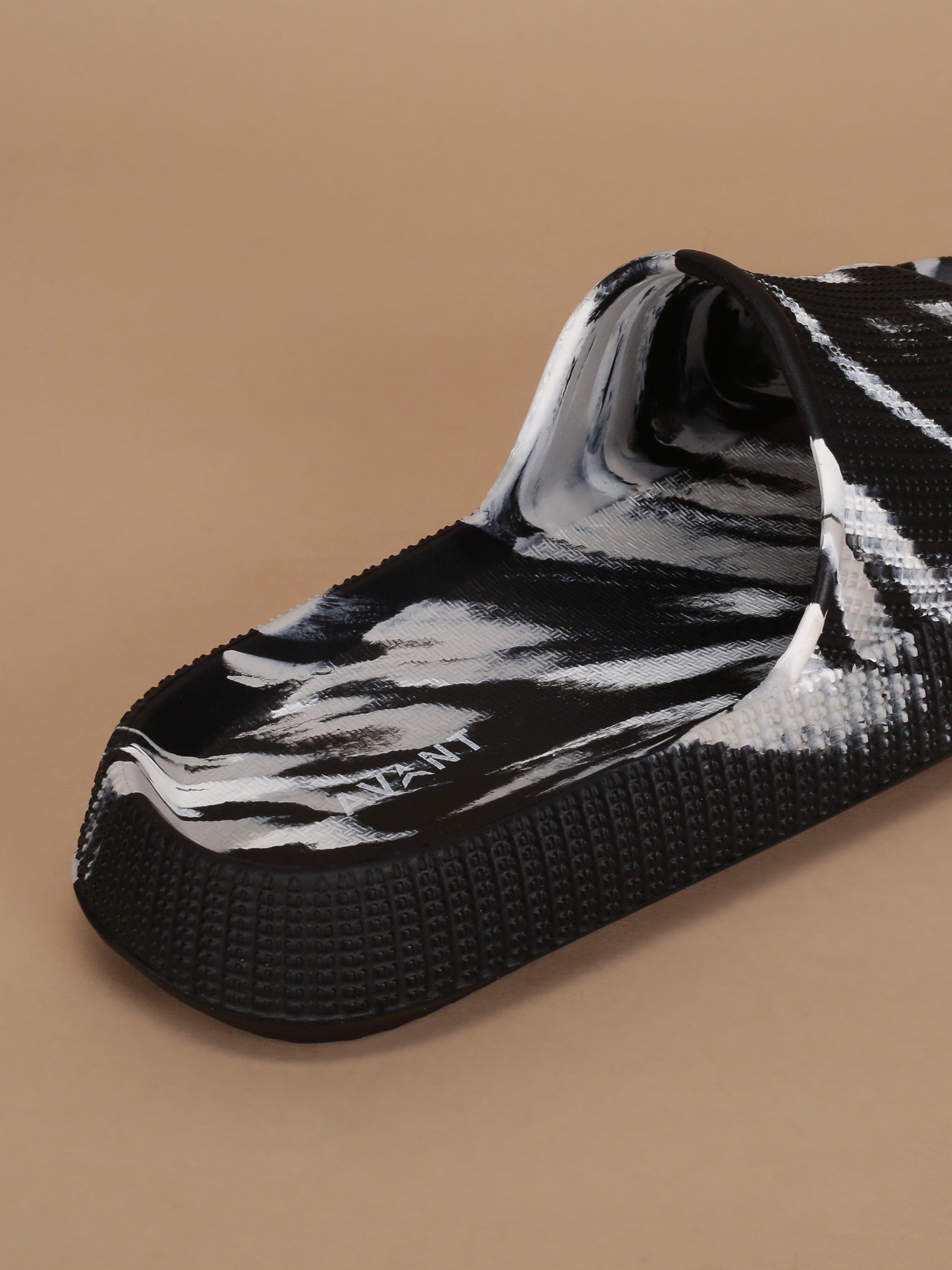 Avant Men's Nox Sliders - Black/White