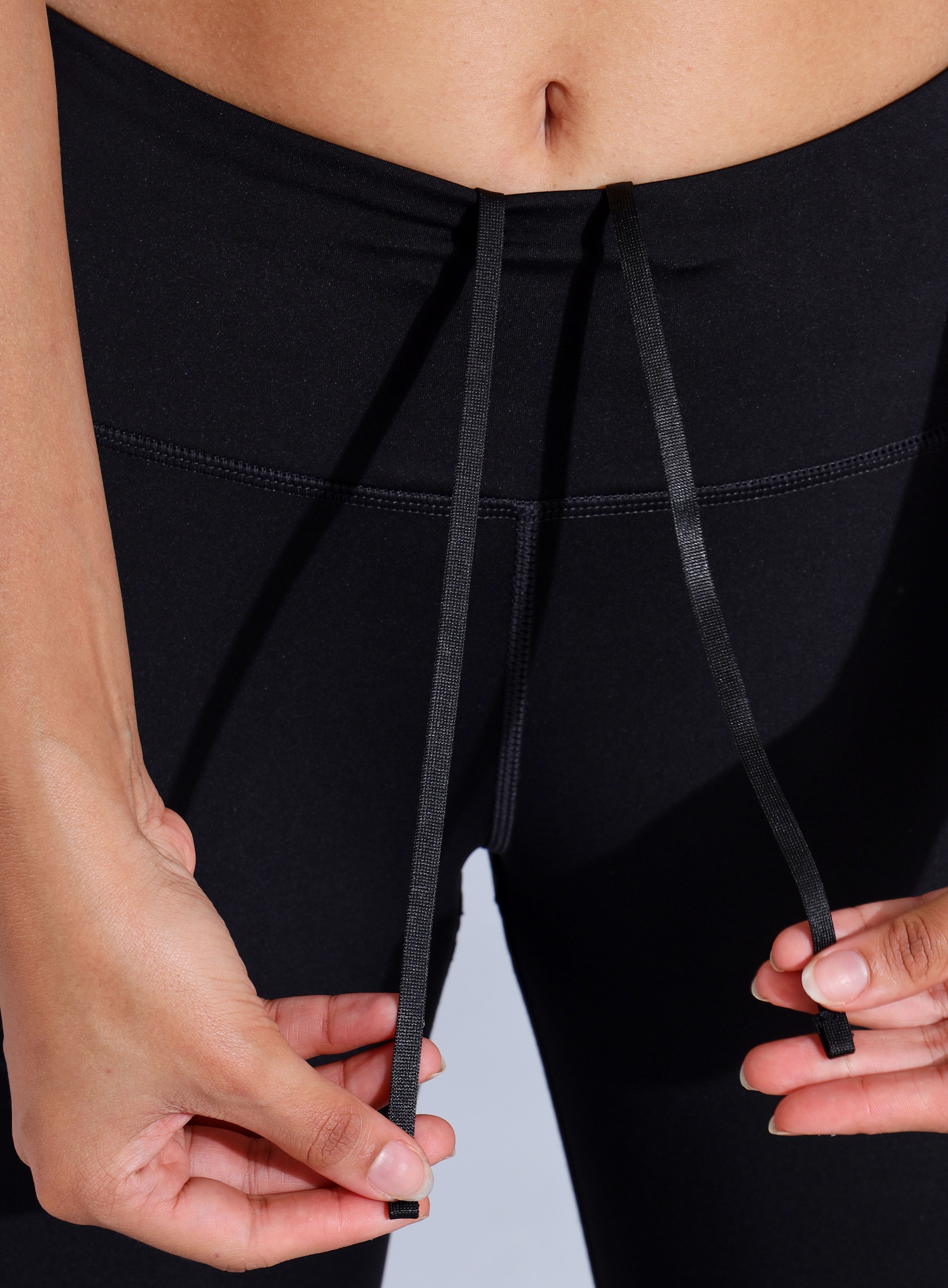 Black Absolute Fit Tights with Back Pocket