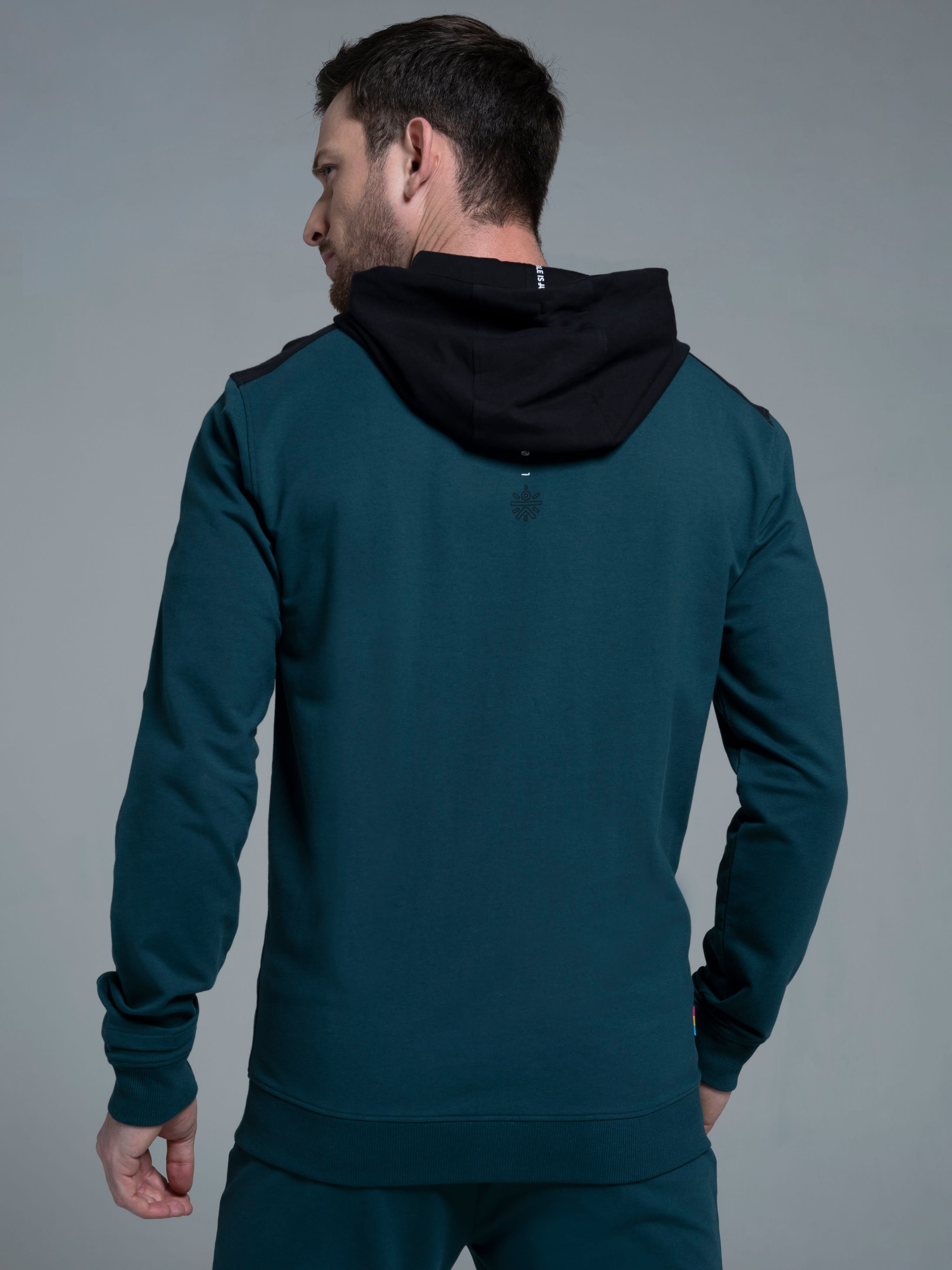 Flexoft Men's Color-Block Sweatshirt