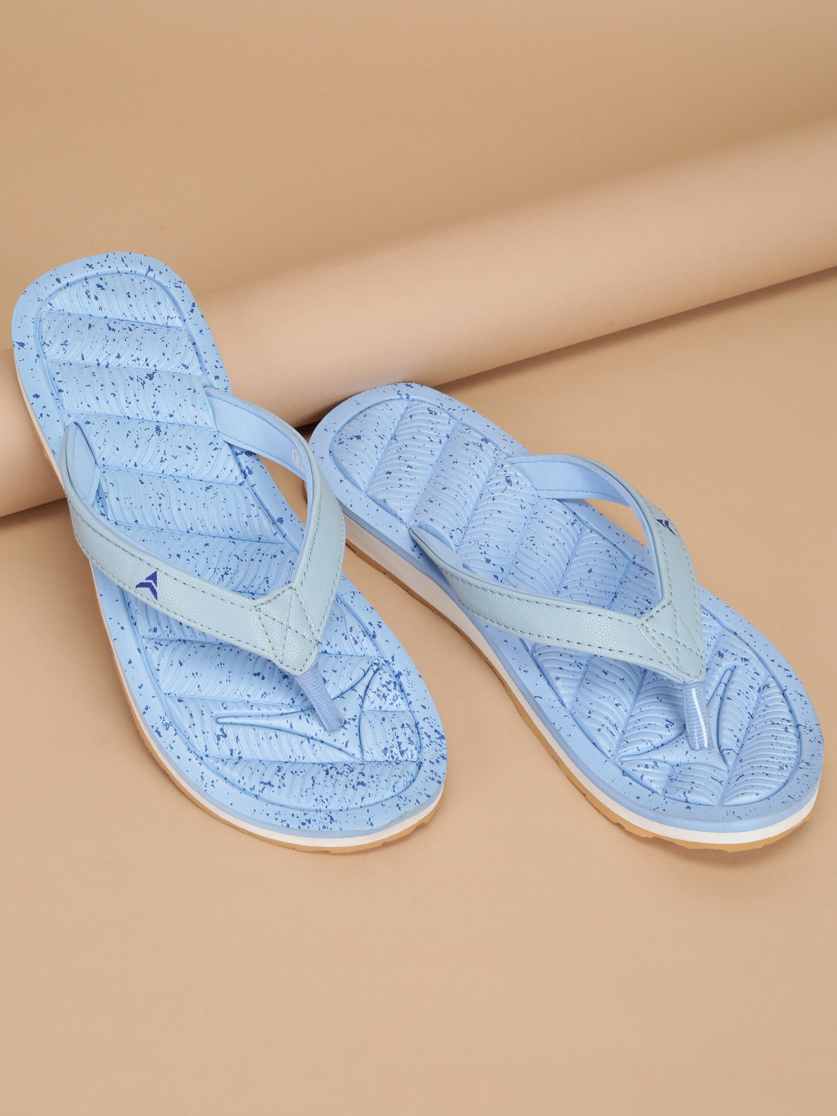 Avant Women's Aeris Flip Flops - Sky / Navy